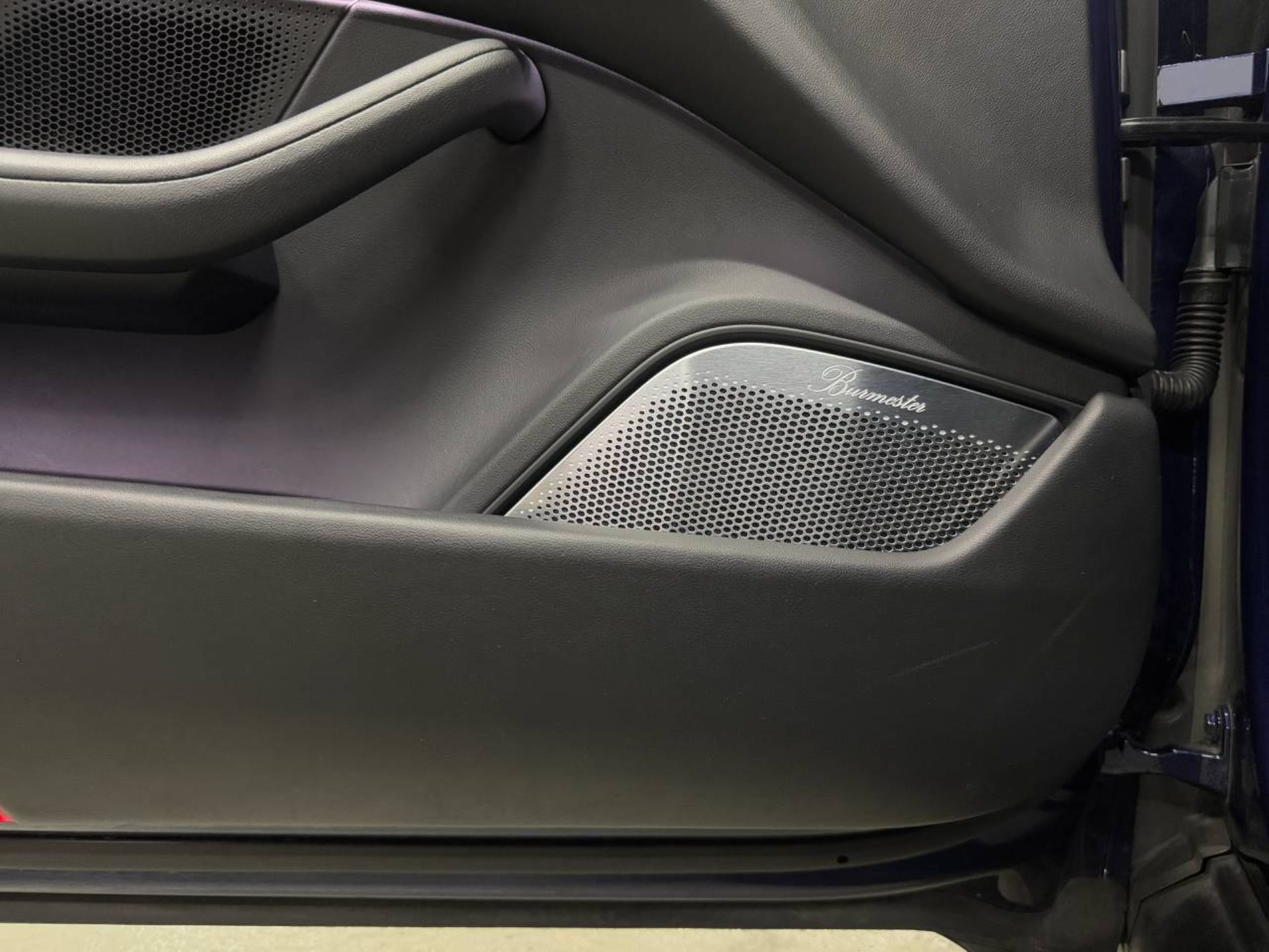 PORSCHE Taycan 4S-image-22