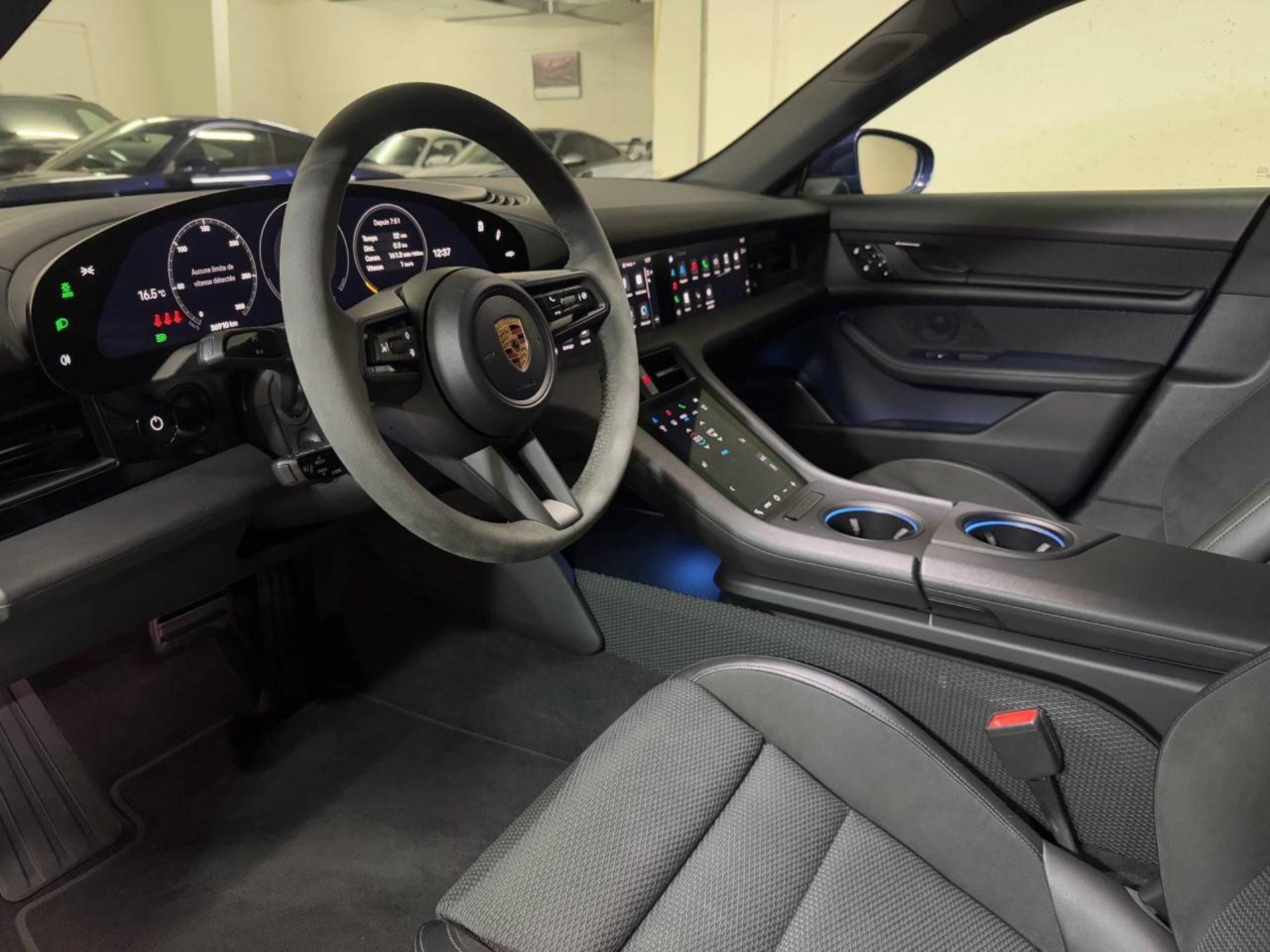 PORSCHE Taycan 4S-image-3