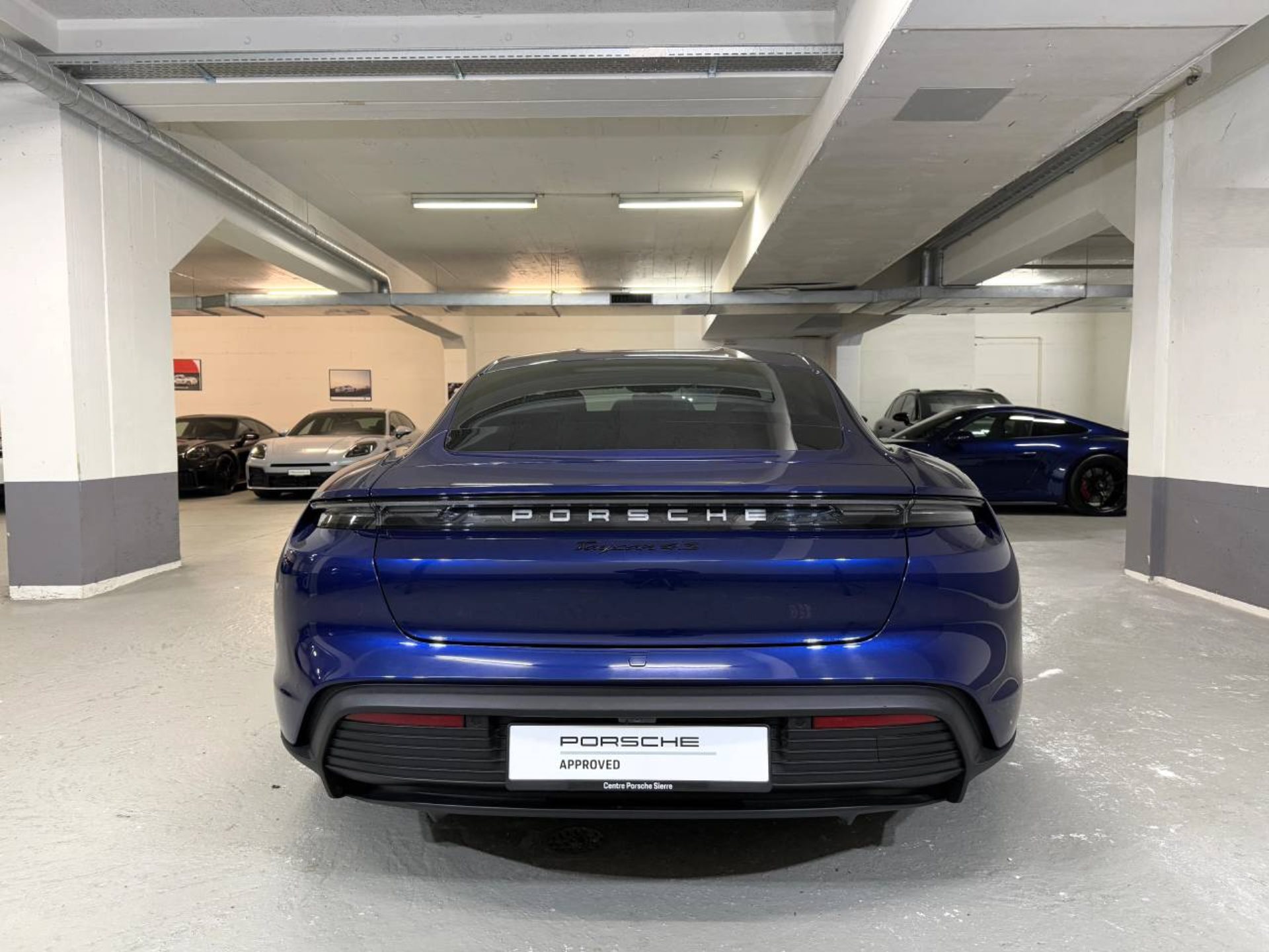 PORSCHE Taycan 4S-image-5