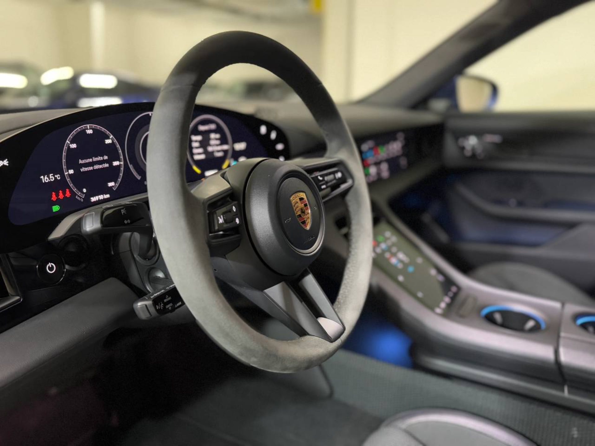 PORSCHE Taycan 4S-image-12