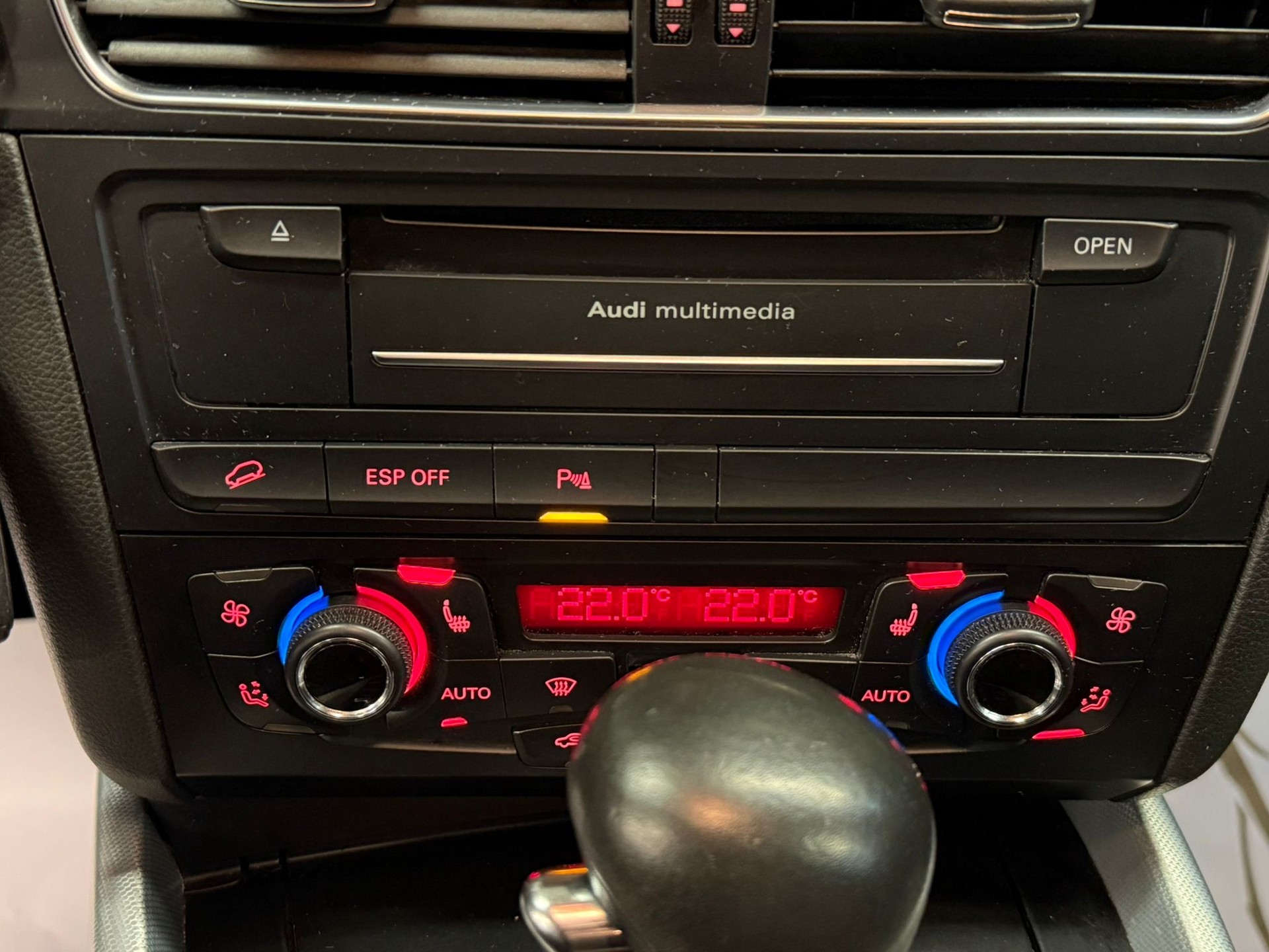 AUDI Q5 3.0 TDI quattro S-tronic-image-7