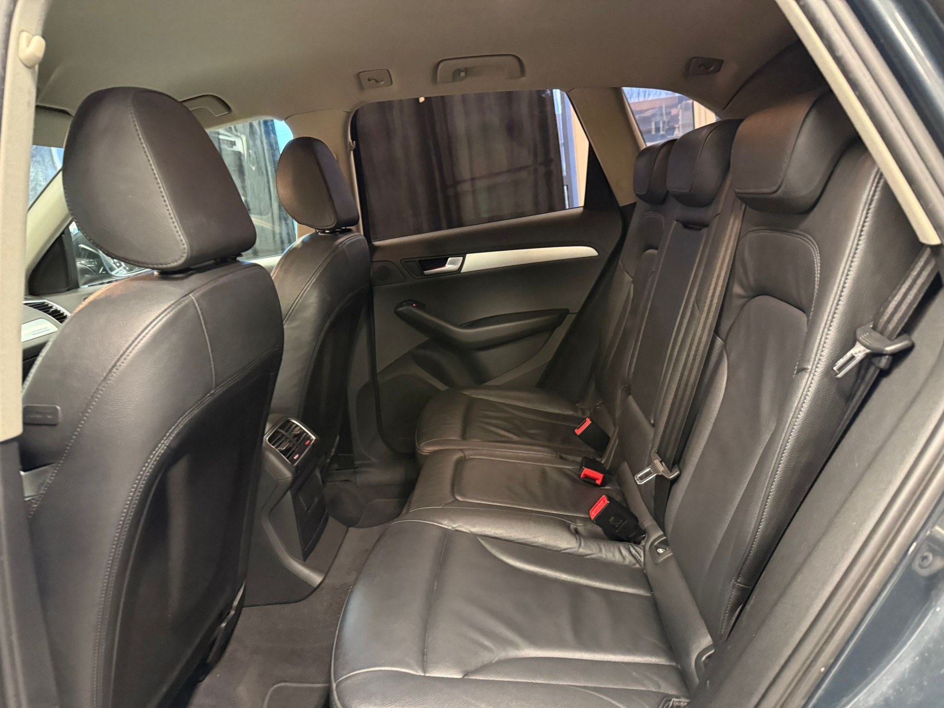 AUDI Q5 3.0 TDI quattro S-tronic-image-10