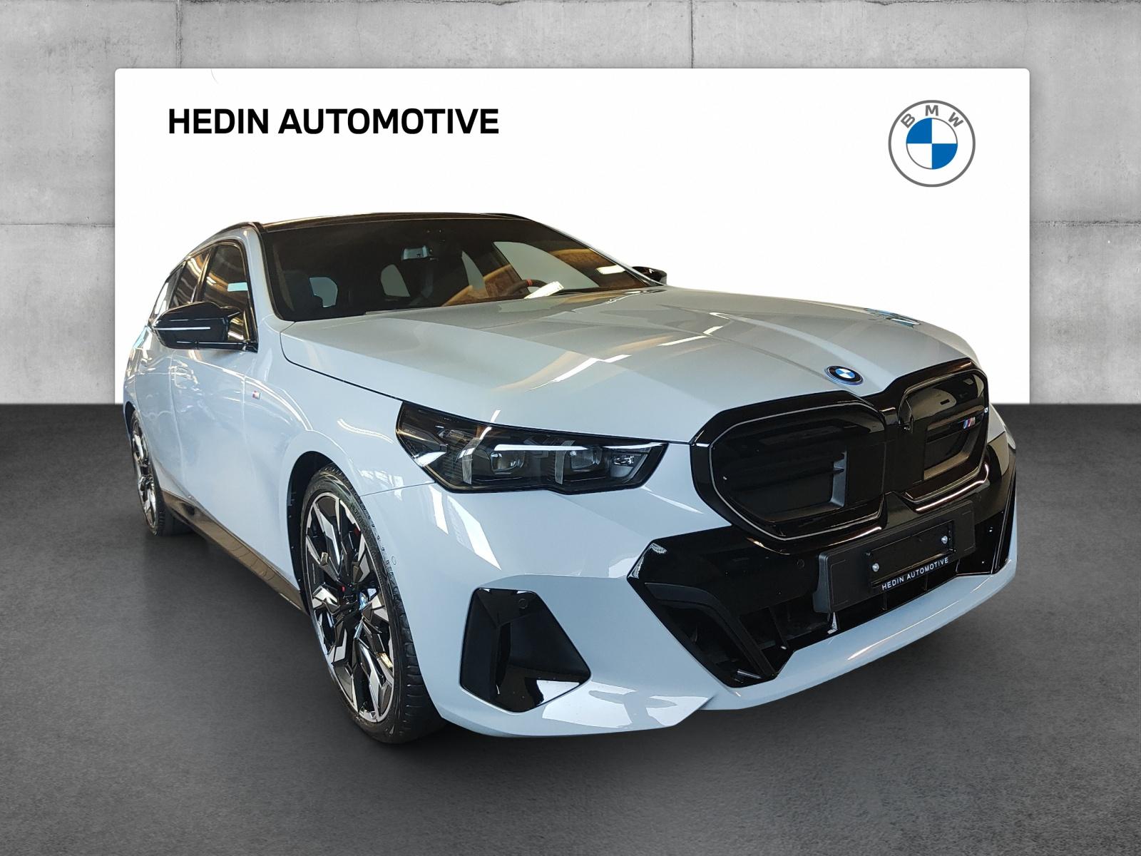 BMW i5 M60 xDrive Touring-image-6