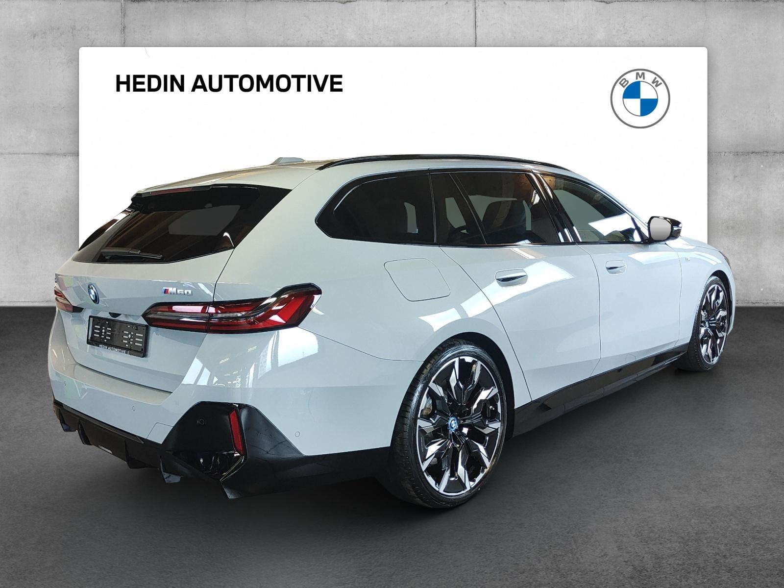 BMW i5 M60 xDrive Touring-image-4