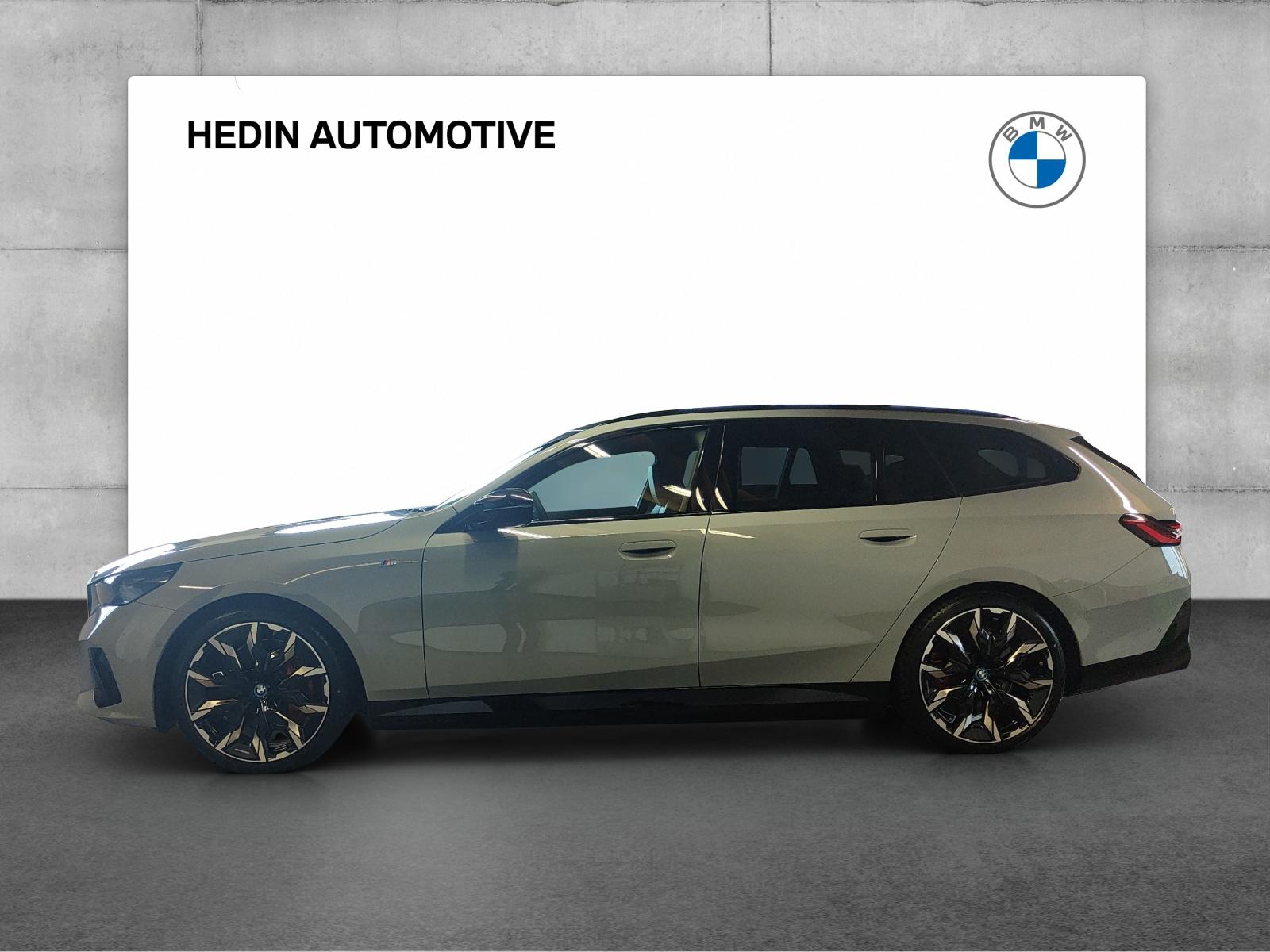 BMW i5 M60 xDrive Touring-image-1