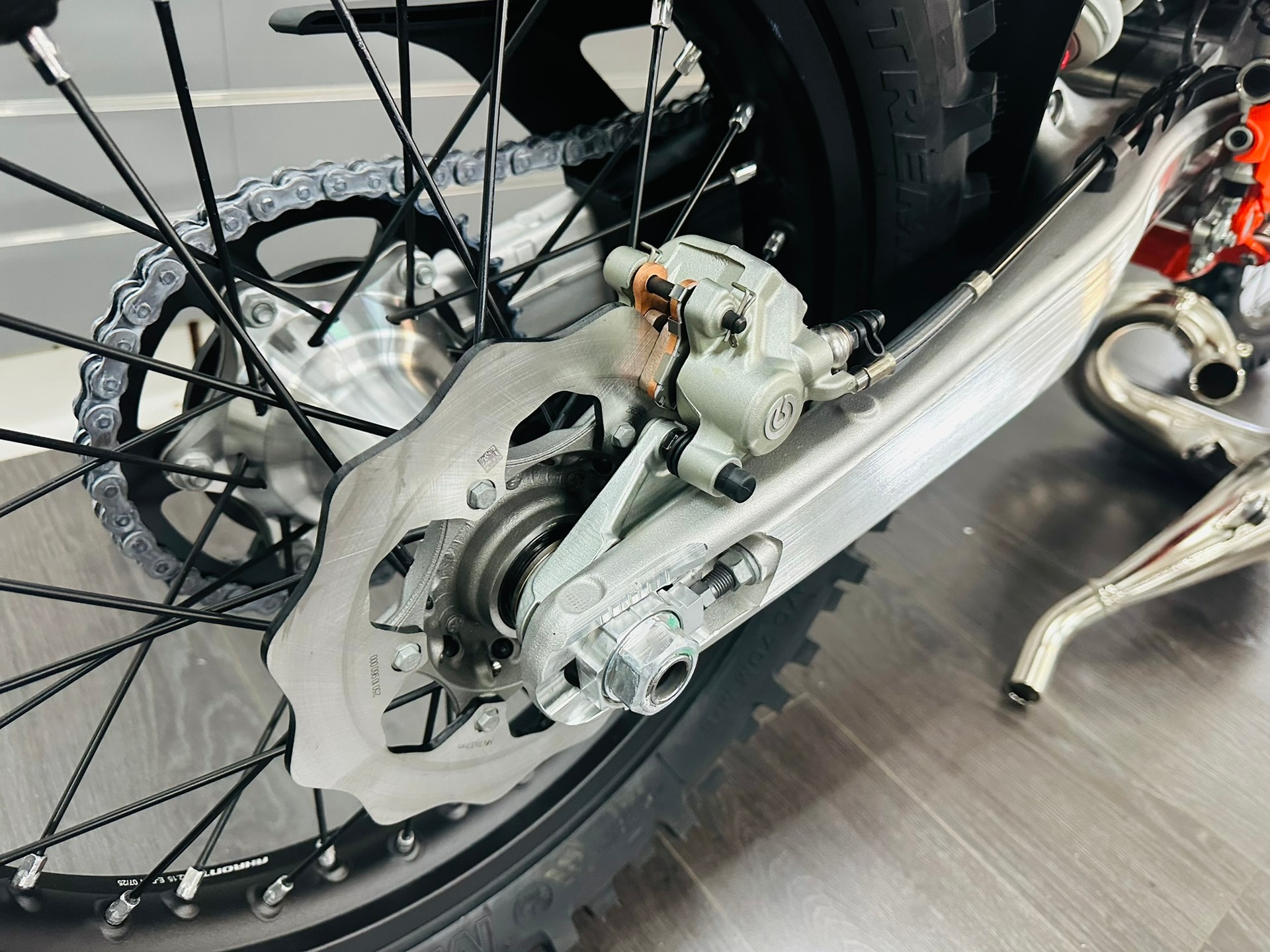 KTM 300 EXC Six Days-showroom-element-3