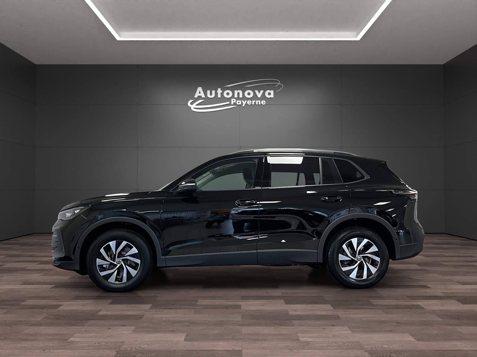 VW Tiguan 2.0 TSI DSG United 4Motion-image-2