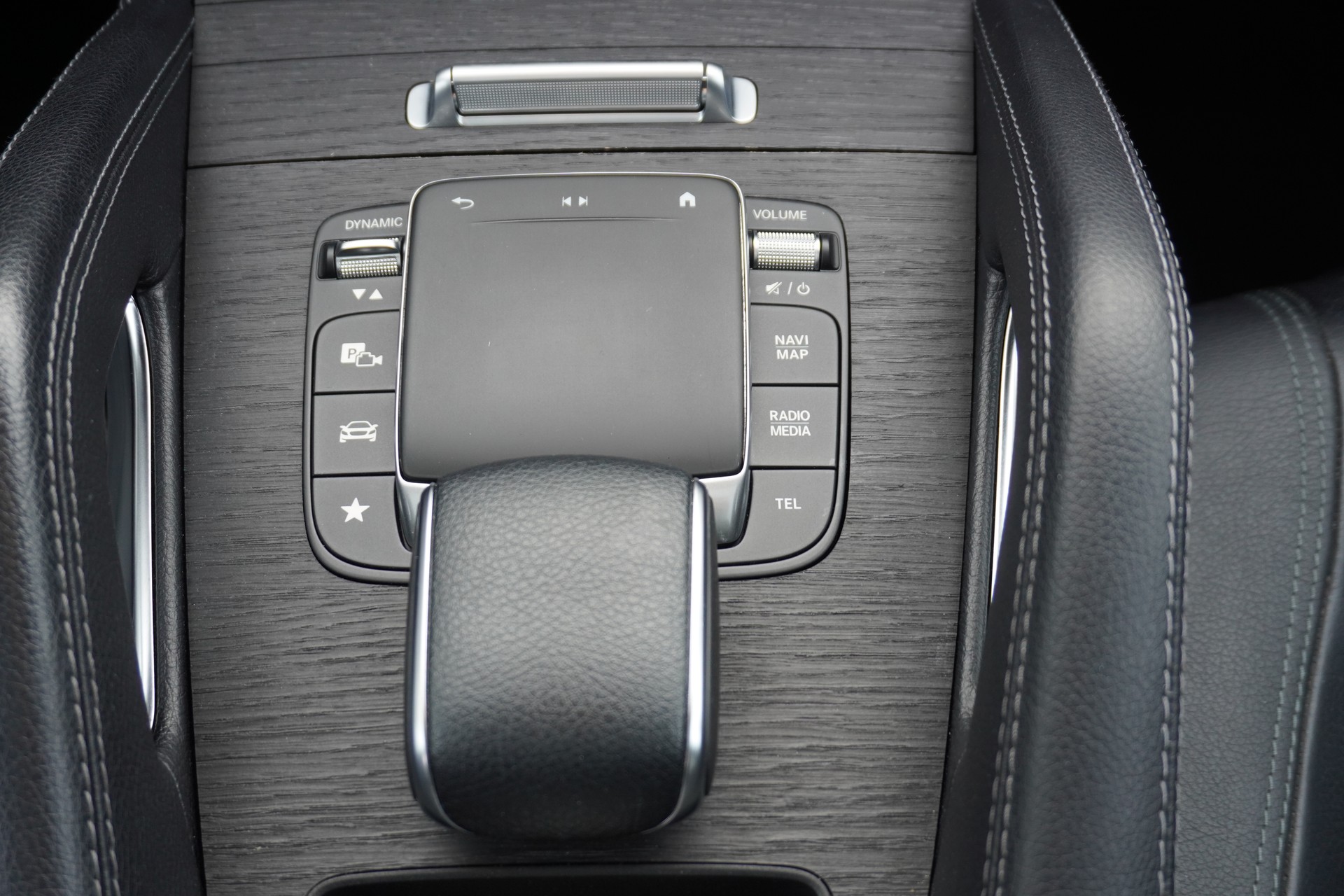 MERCEDES-BENZ GLE 400 d 4Matic AMG Line 9G-Tronic-image-10
