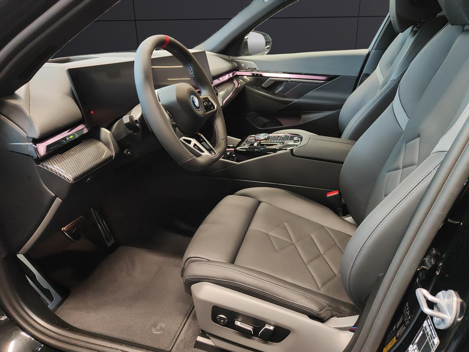 BMW i5 M60 xDrive Touring-showroom-element-1