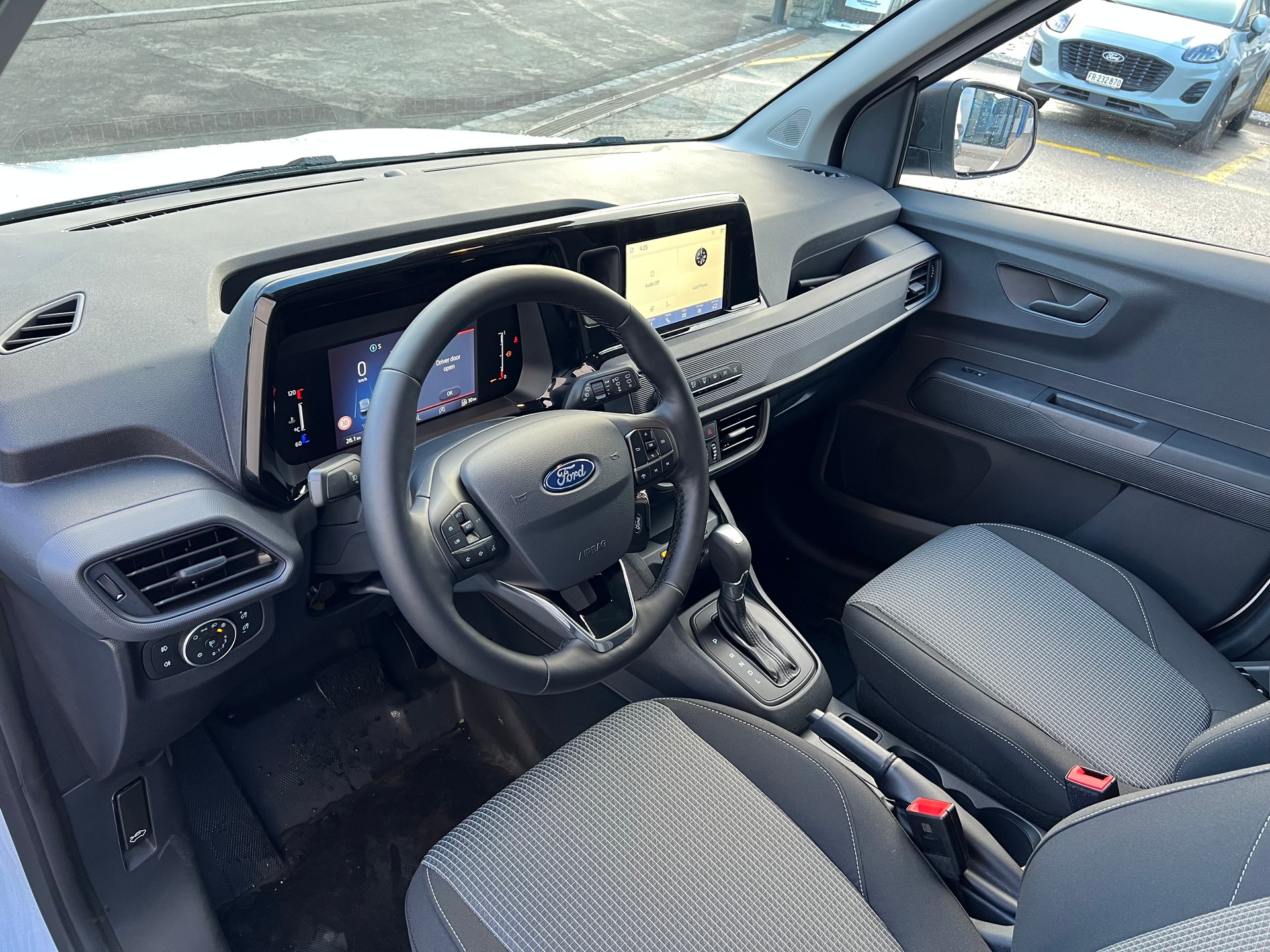 FORD Transit Courier Van 1.0 EcoBoost Trend Automat-image-4