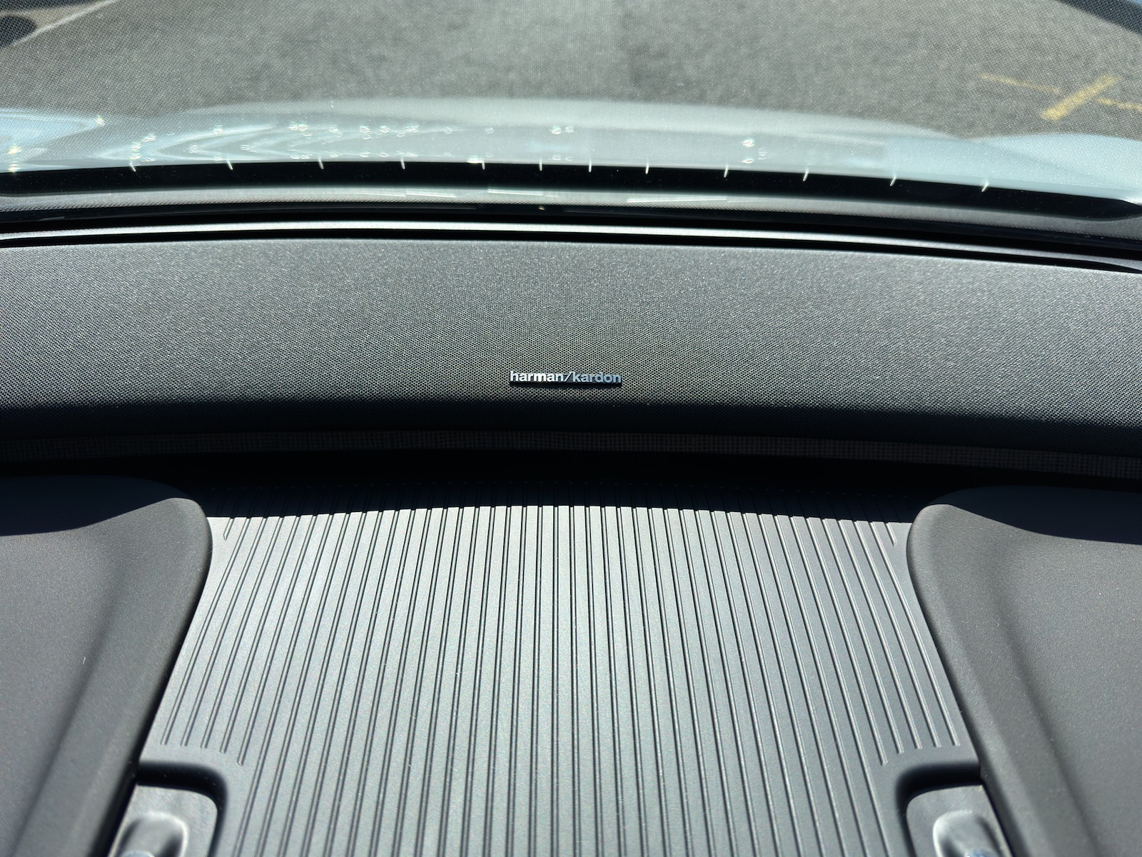 VOLVO EX 30 E60 Twin Ultra Performance AWD-image-13