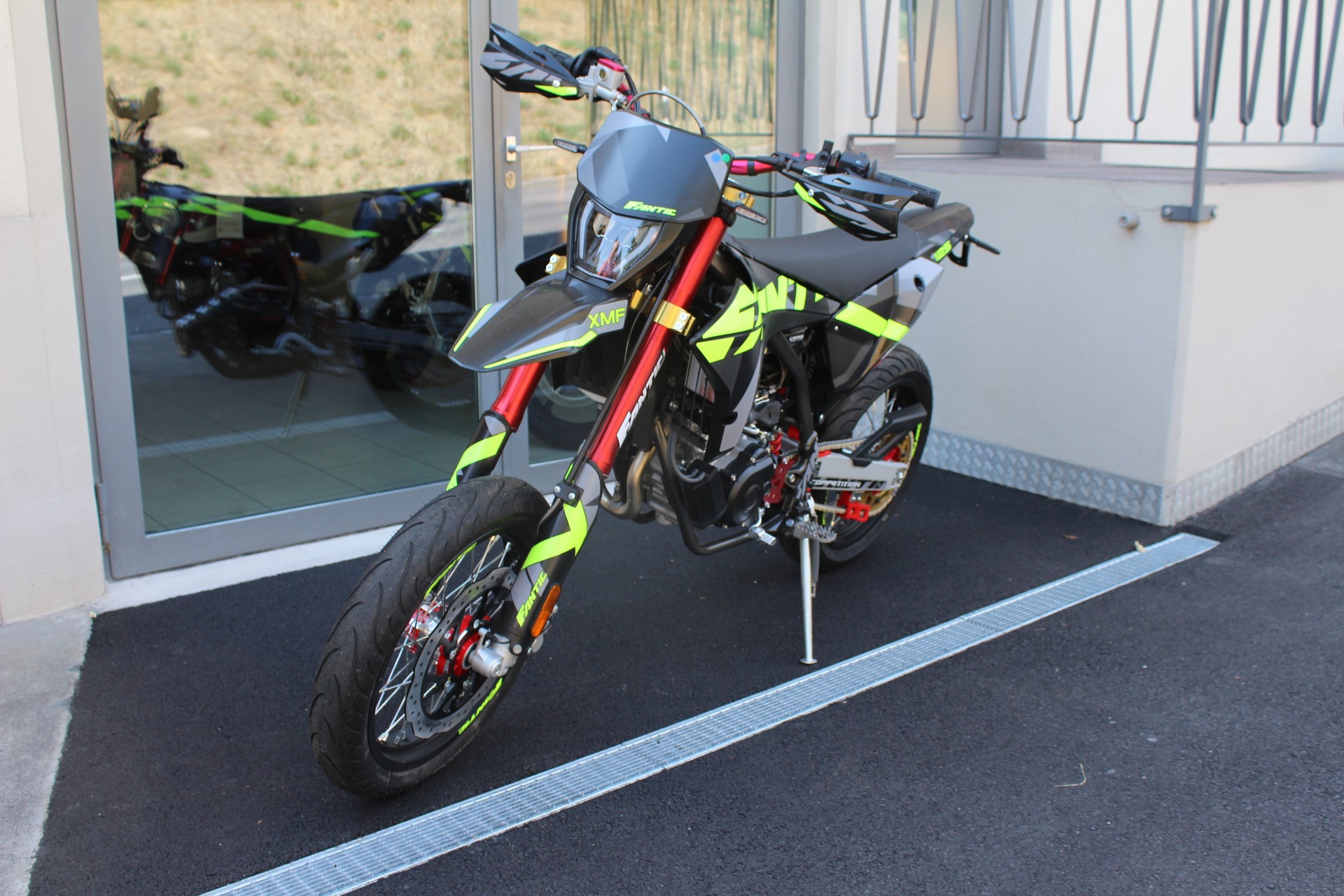 FANTIC XMF 125 Motard-image-2