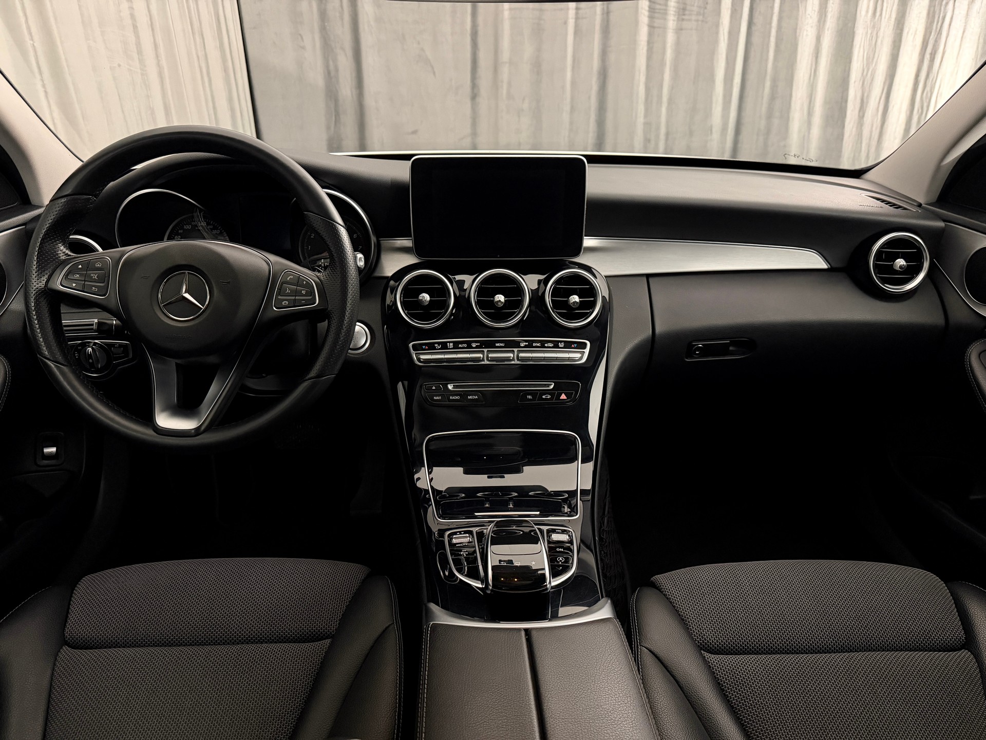 MERCEDES-BENZ C 180 Exclusive 7G-Tronic-image-7