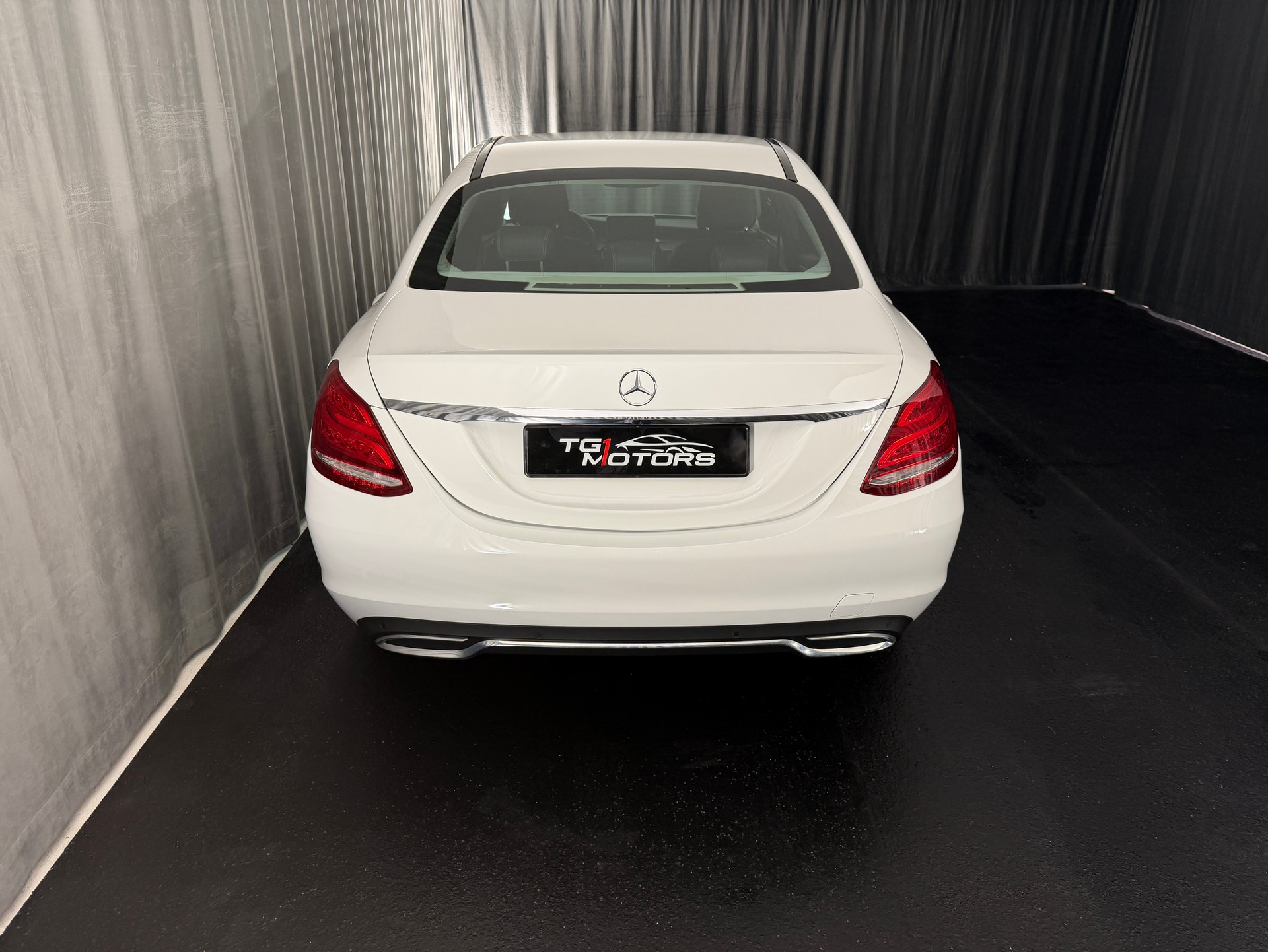 MERCEDES-BENZ C 180 Exclusive 7G-Tronic-image-3