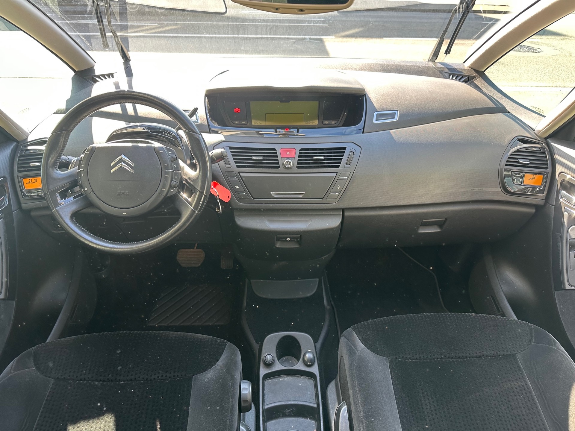 CITROEN Grand C4 Picasso 2.0 HDI Exclusive BMP6-image-8