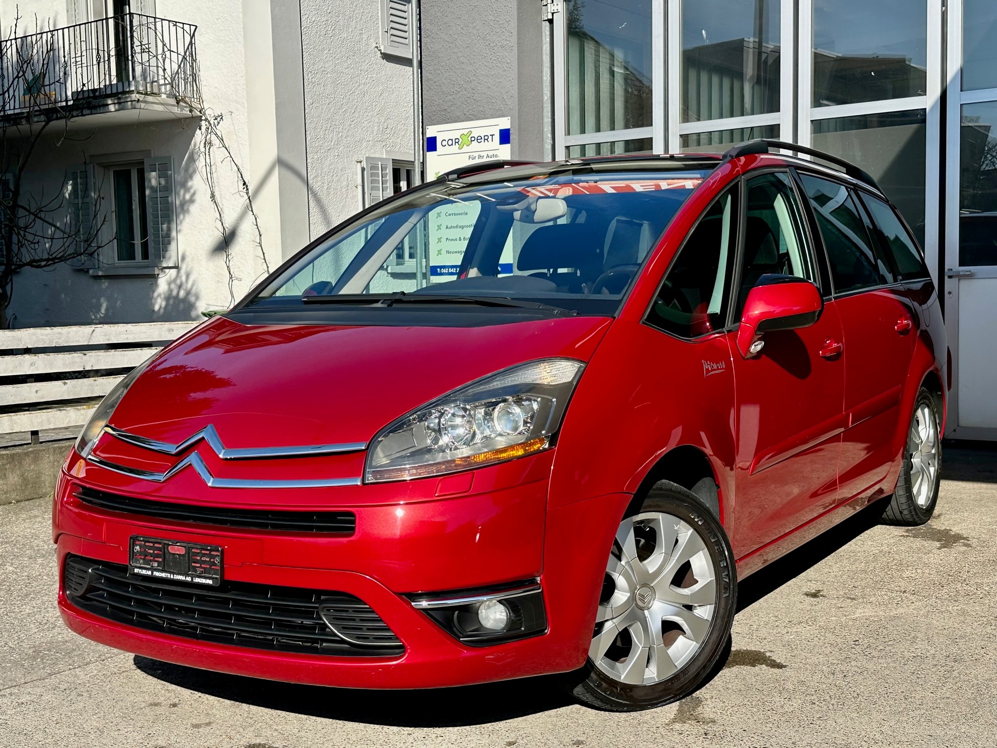 Car photo