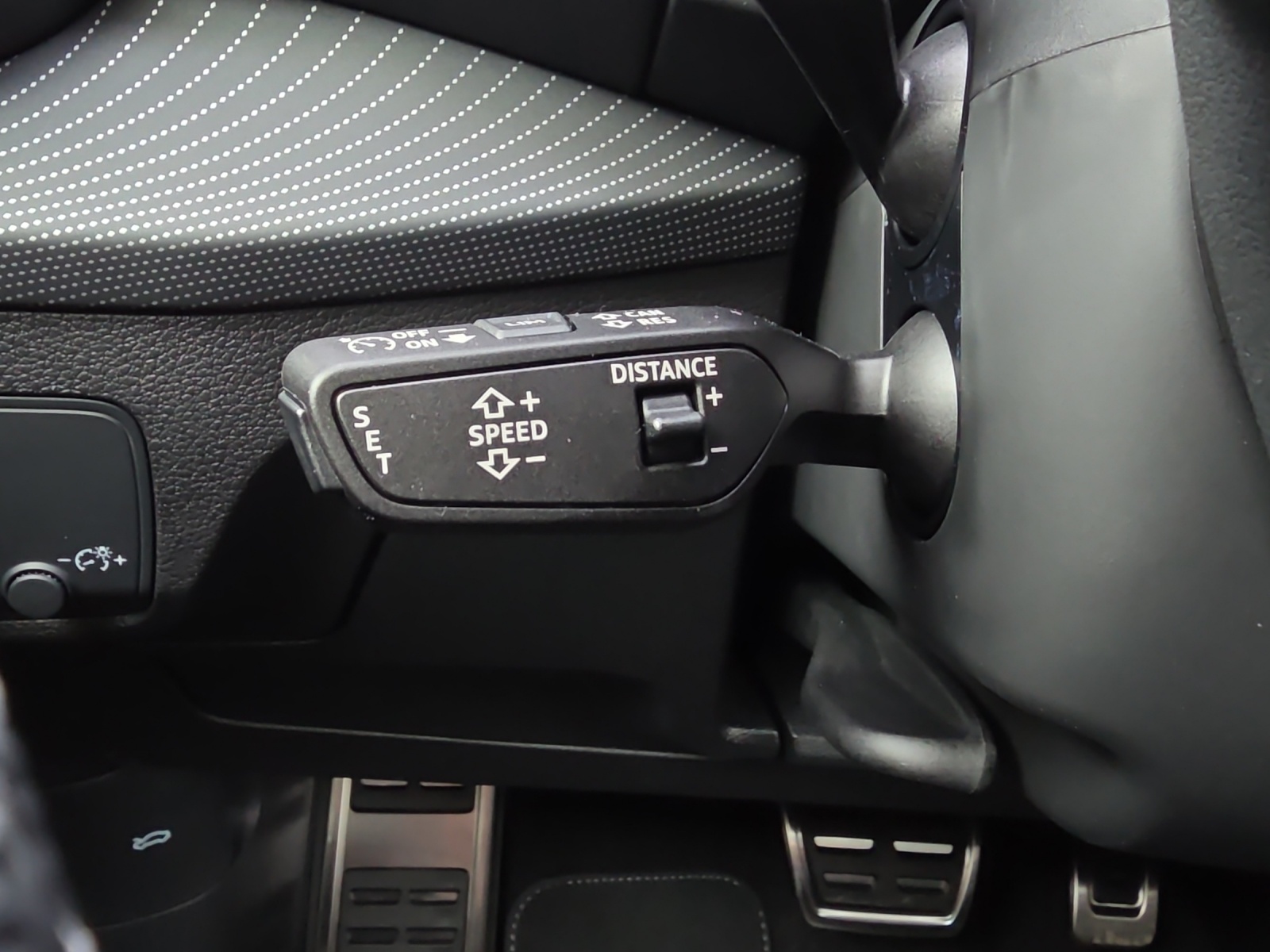 AUDI Q2 40 TFSI S line Attraction quattro S-tronic-image-13
