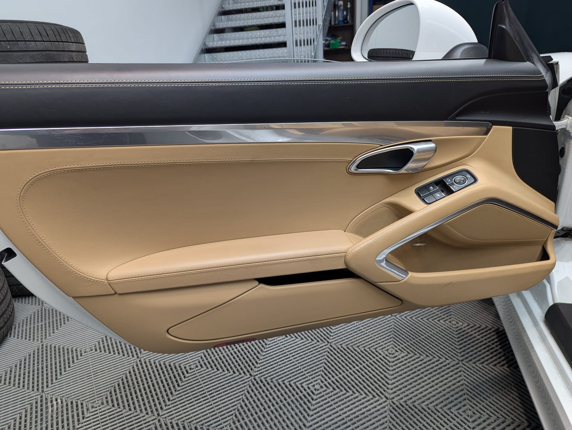 PORSCHE Boxster GTS 3.4 PDK-image-8