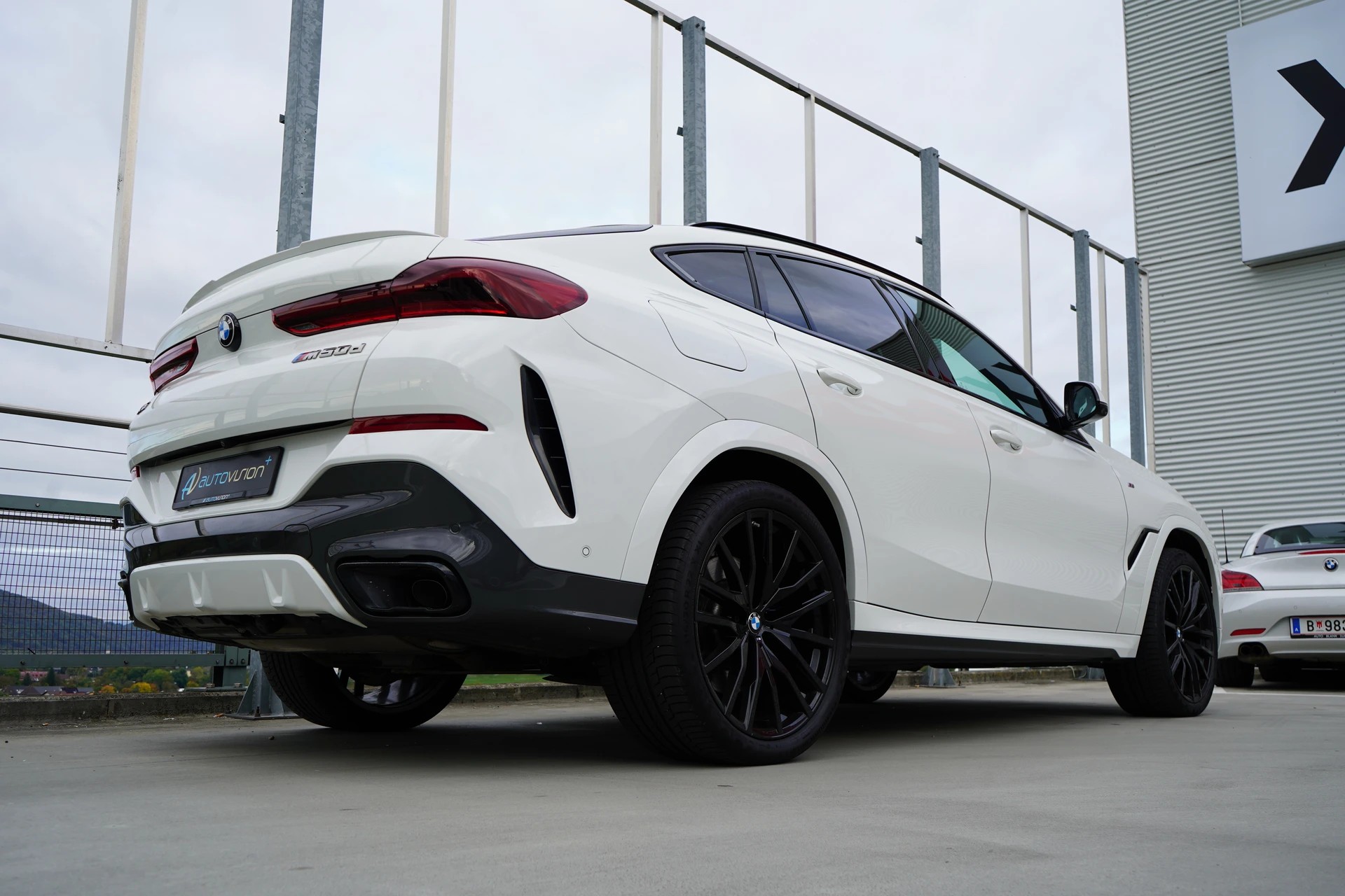 BMW X6 M50d BLACK l 400 PS-image-9