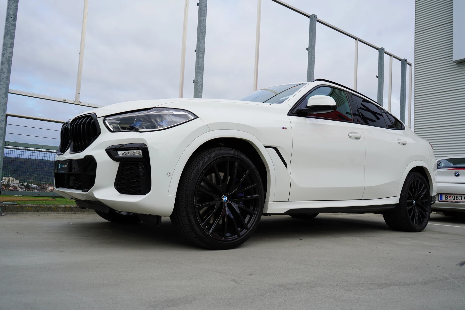 BMW X6 M50d BLACK l 400 PS-image-11