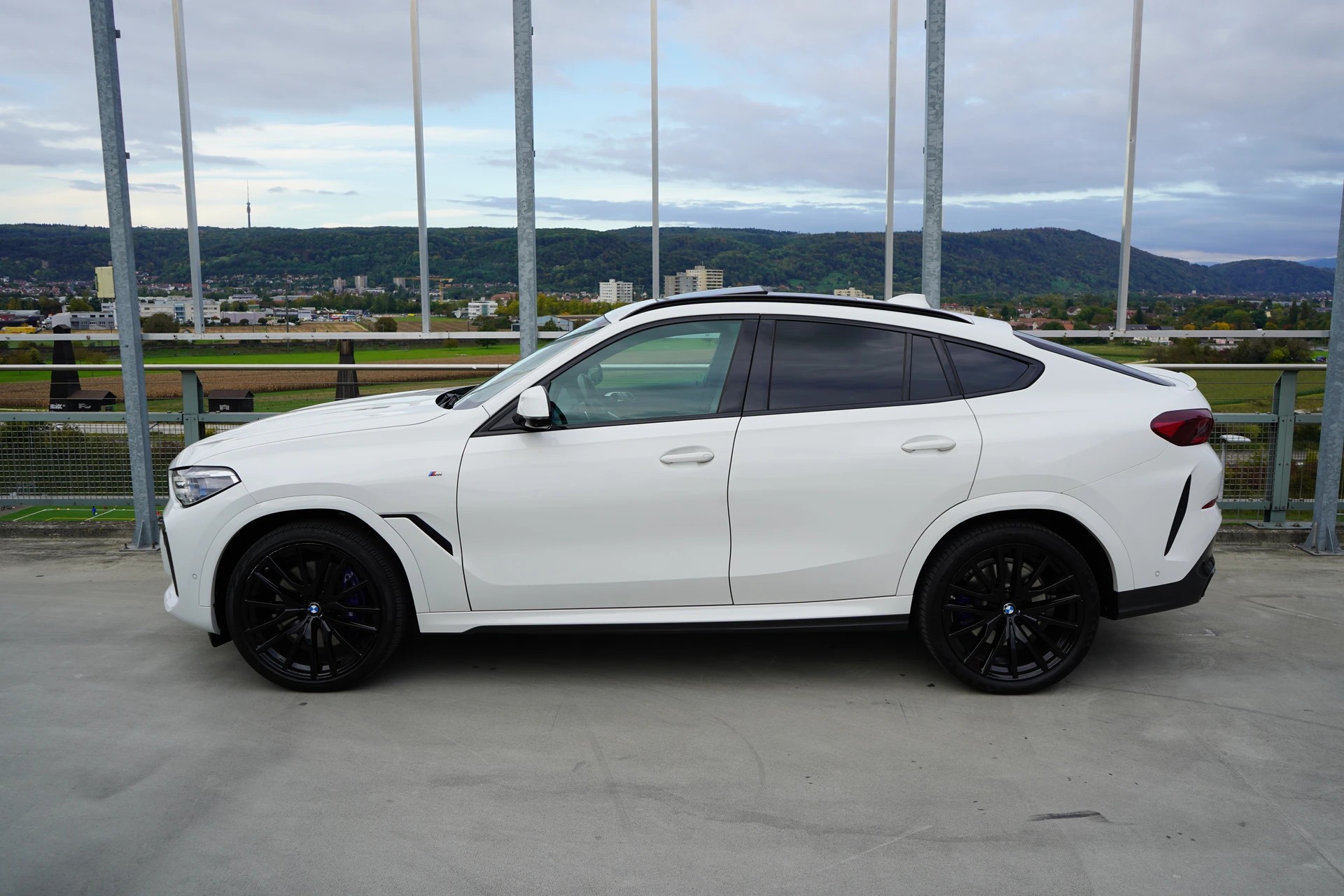 BMW X6 M50d BLACK l 400 PS-image-5