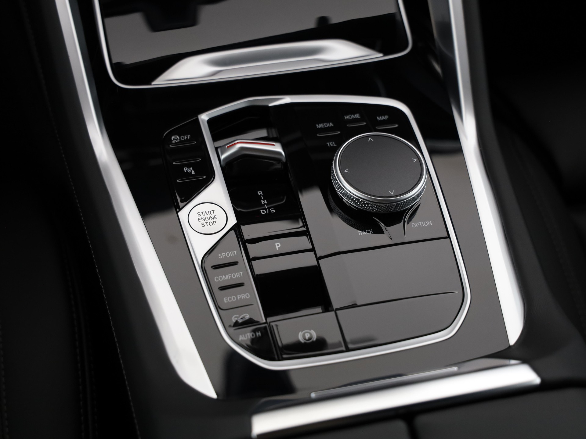 BMW X6 40i xDrive-image-16