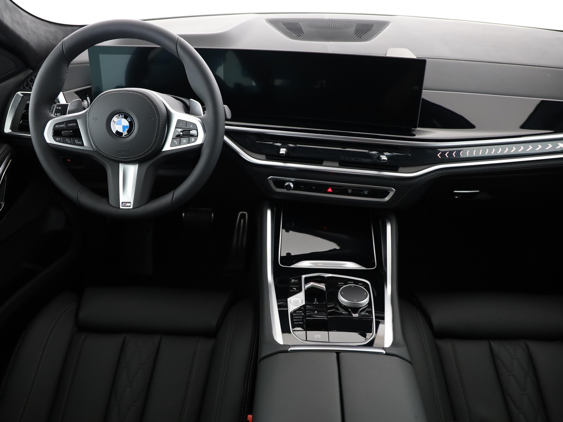 BMW X6 40i xDrive-image-15
