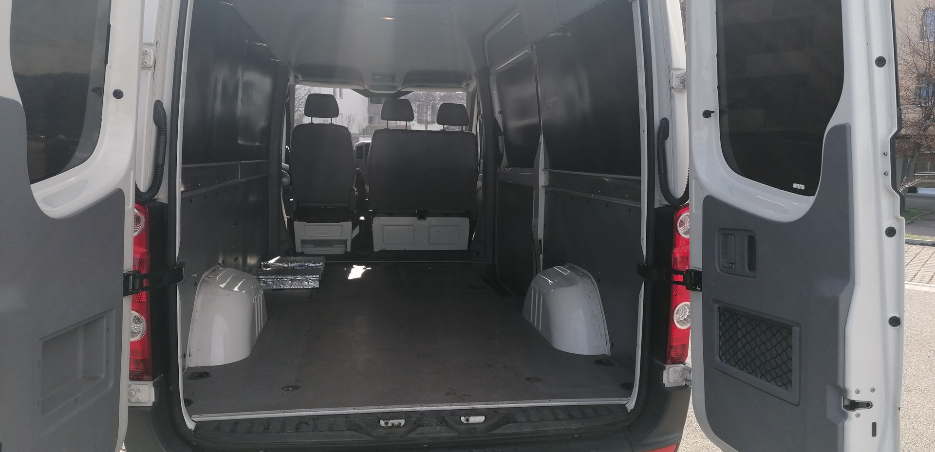 VW Crafter 35 2.5 BlueTDI 109 PS-image-4
