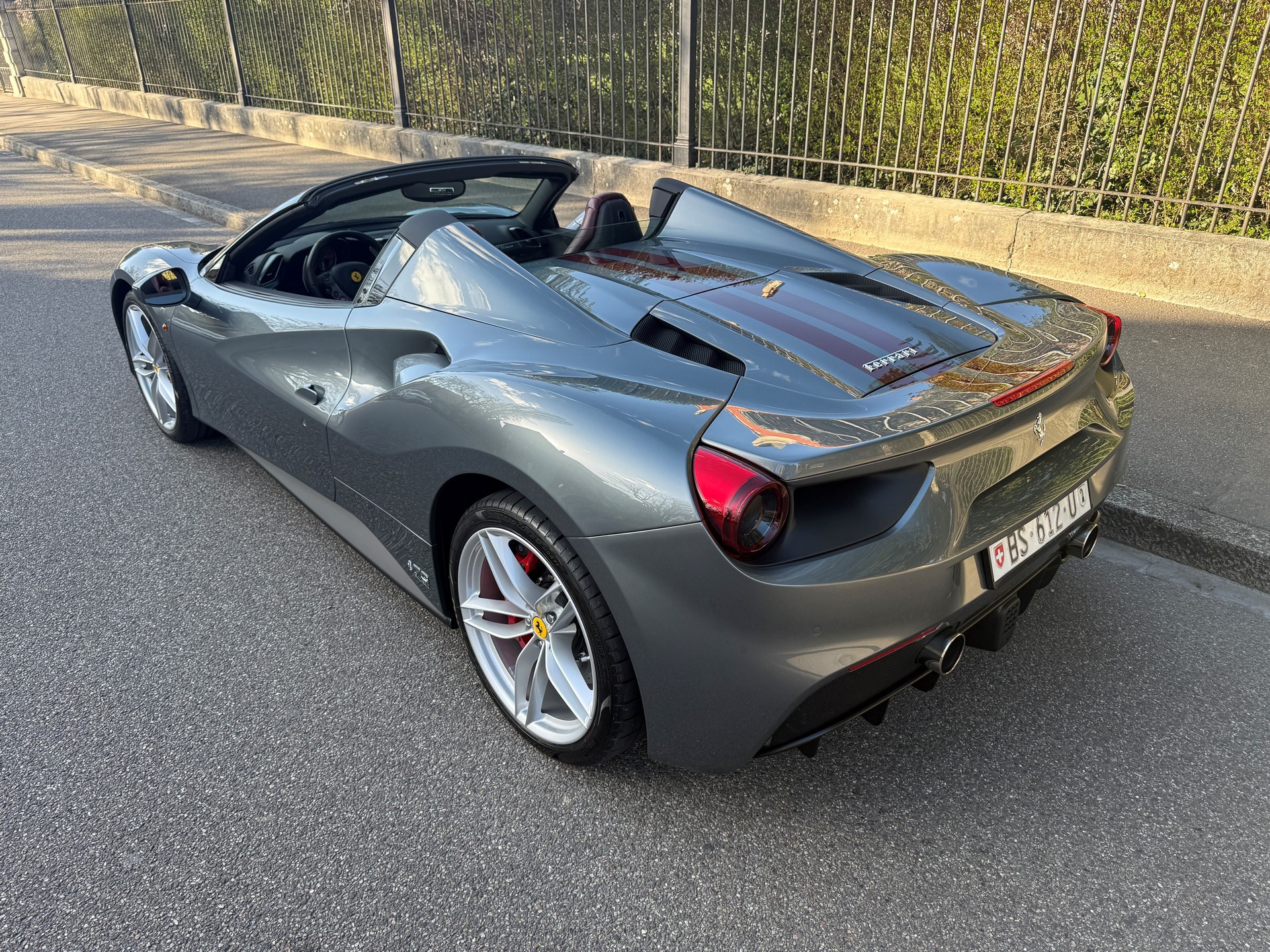 FERRARI 488 Spider 3.9 V8-image-1