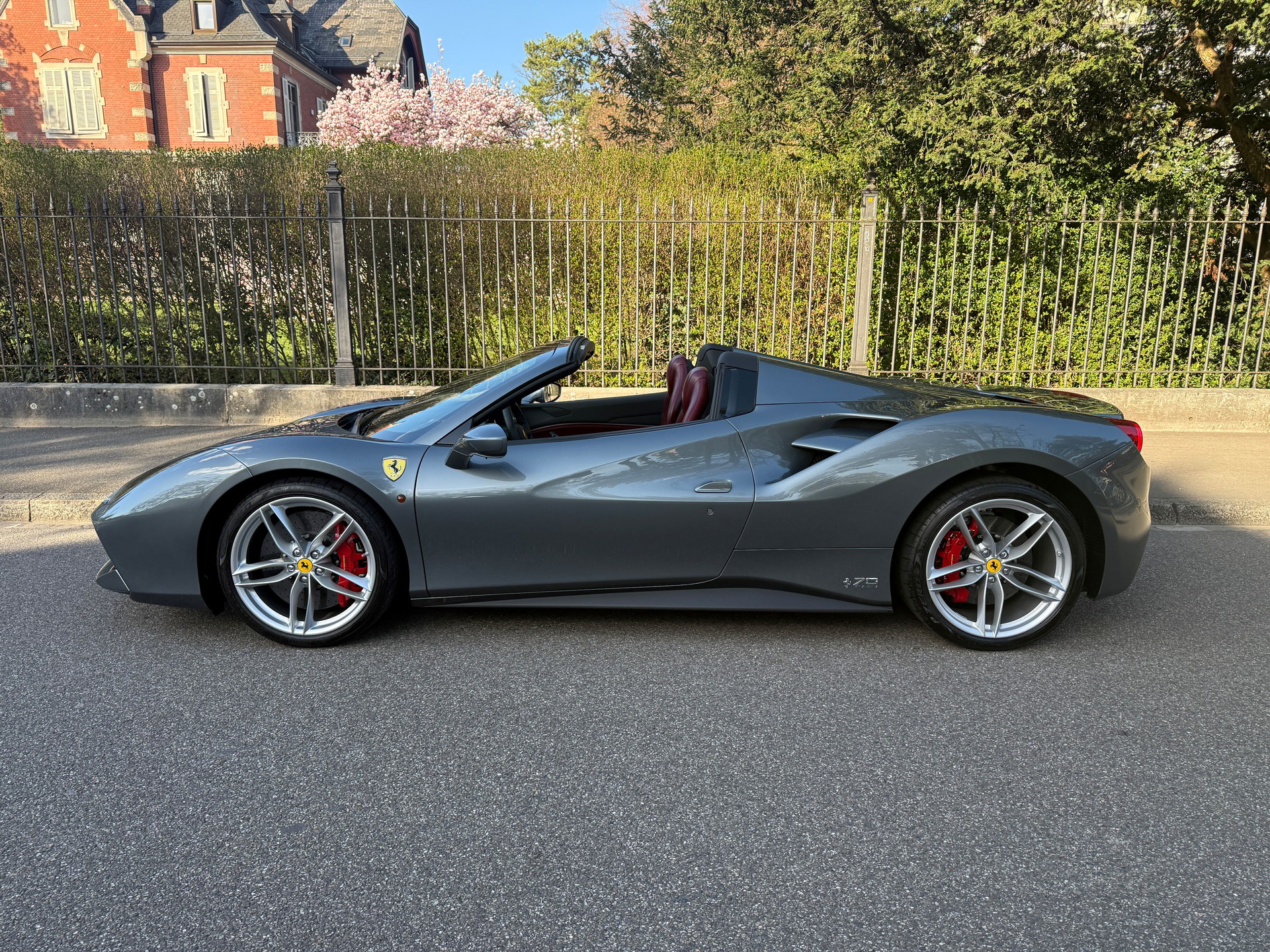 FERRARI 488 Spider 3.9 V8-image-2