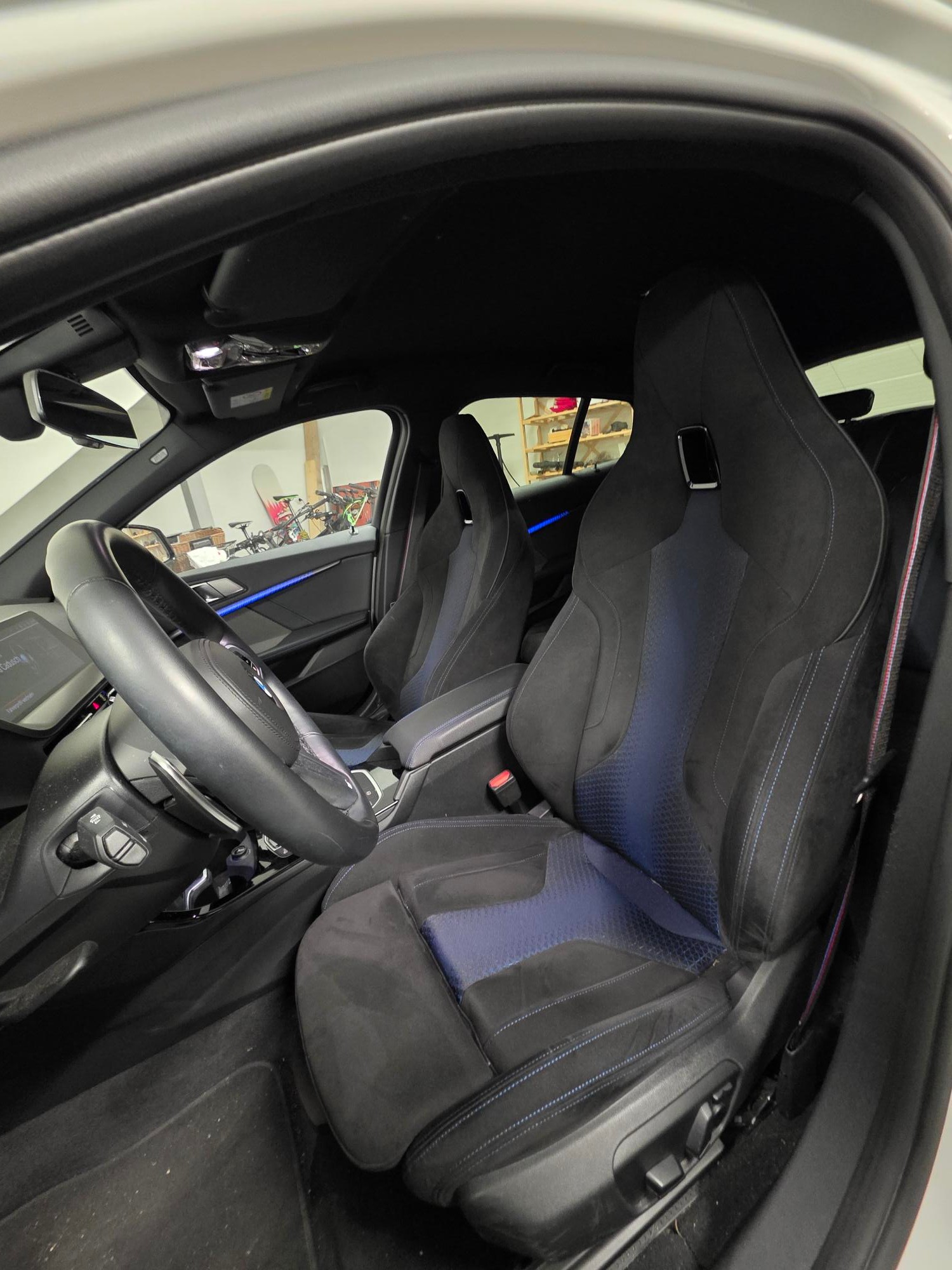 BMW M135i xDrive Steptronic-image-3