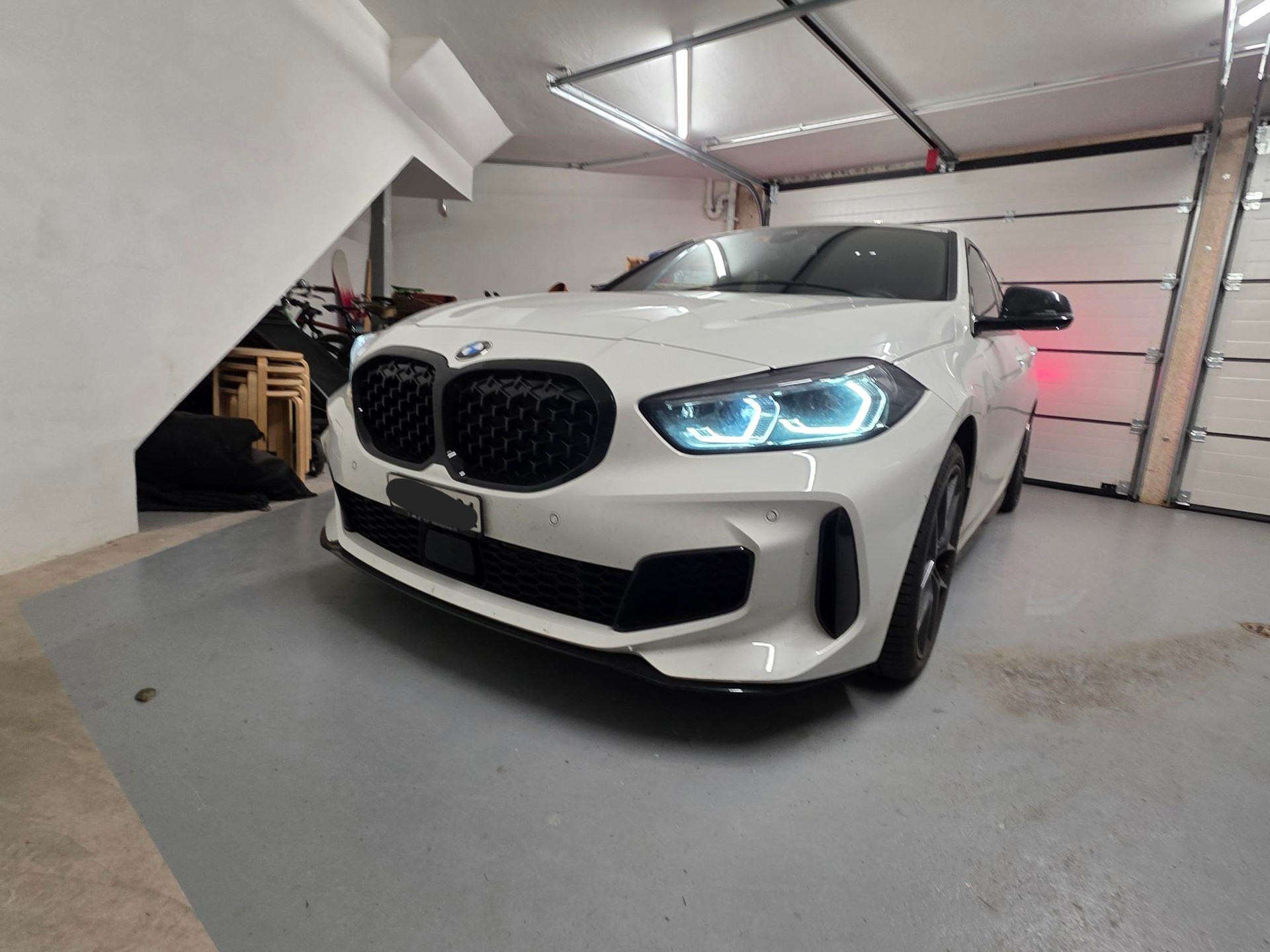BMW M135i xDrive Steptronic-image-0