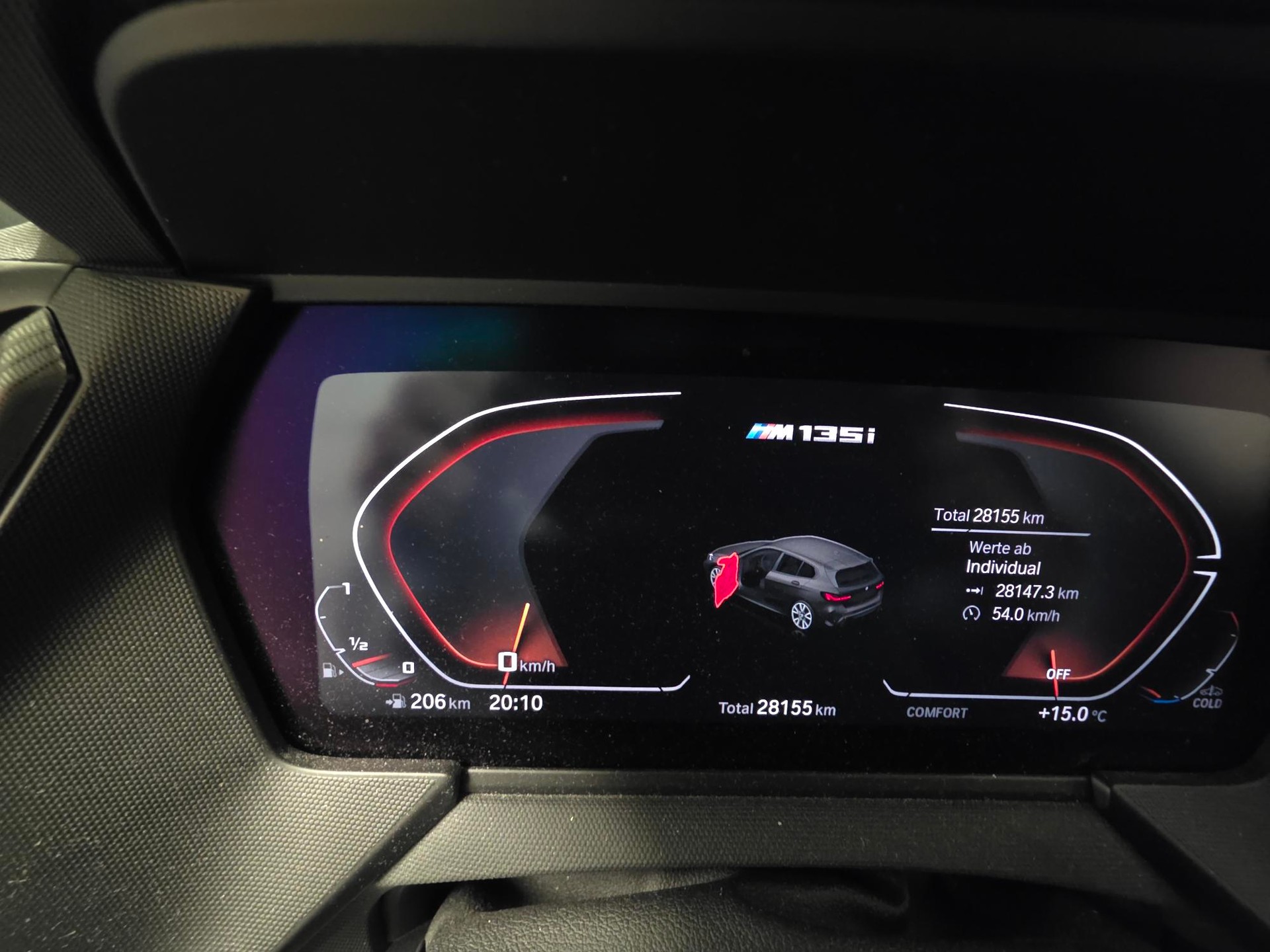 BMW M135i xDrive Steptronic-image-5