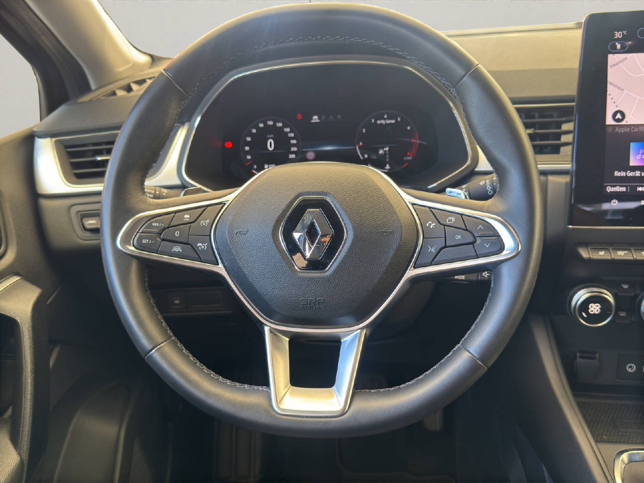 RENAULT Captur 1.3 TCe 140 techno EDC-image-13