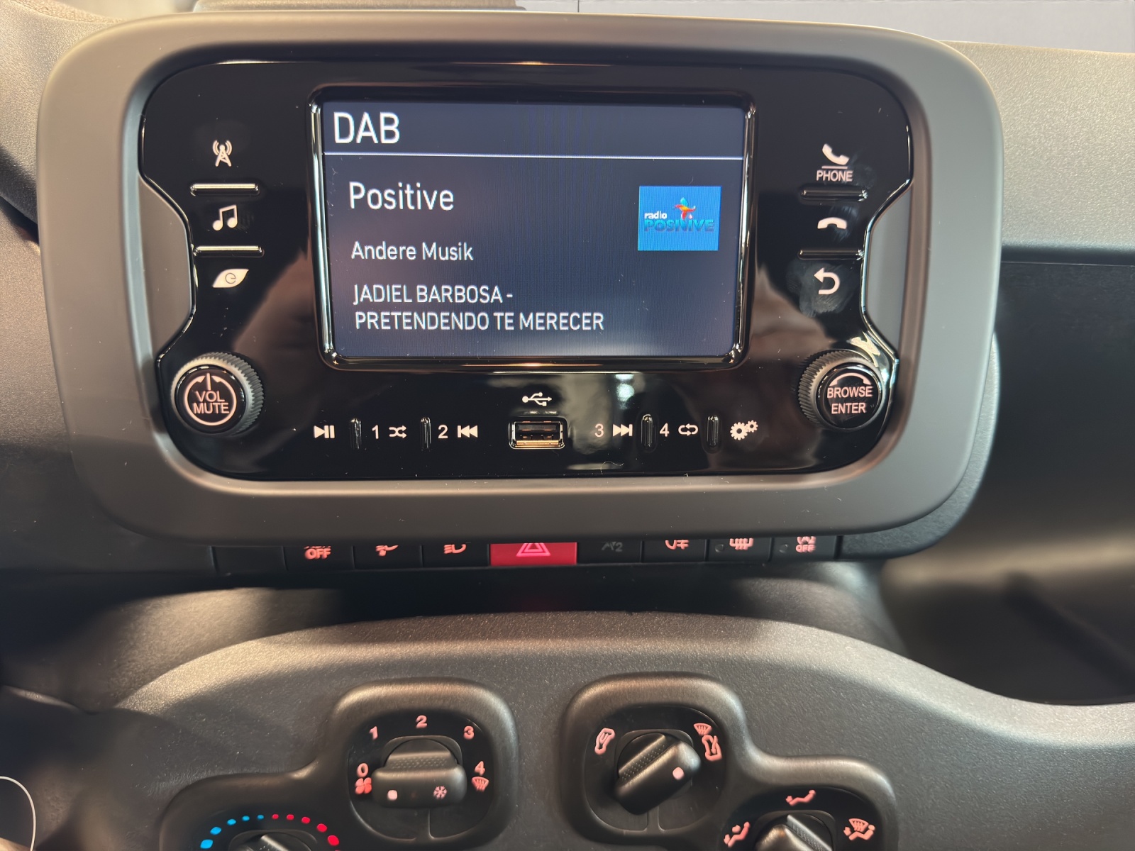 FIAT Pandina 1.0 Hybrid Icon-image-11