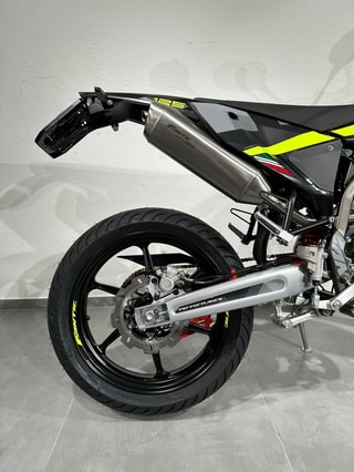 FANTIC XMF Motard 125 Performance-image-15