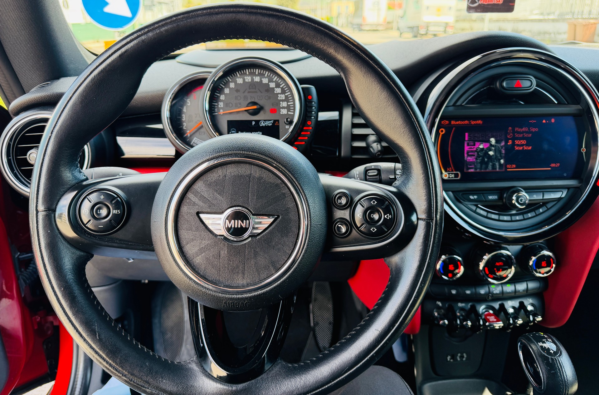 MINI Cooper D F56 Automat-image-4