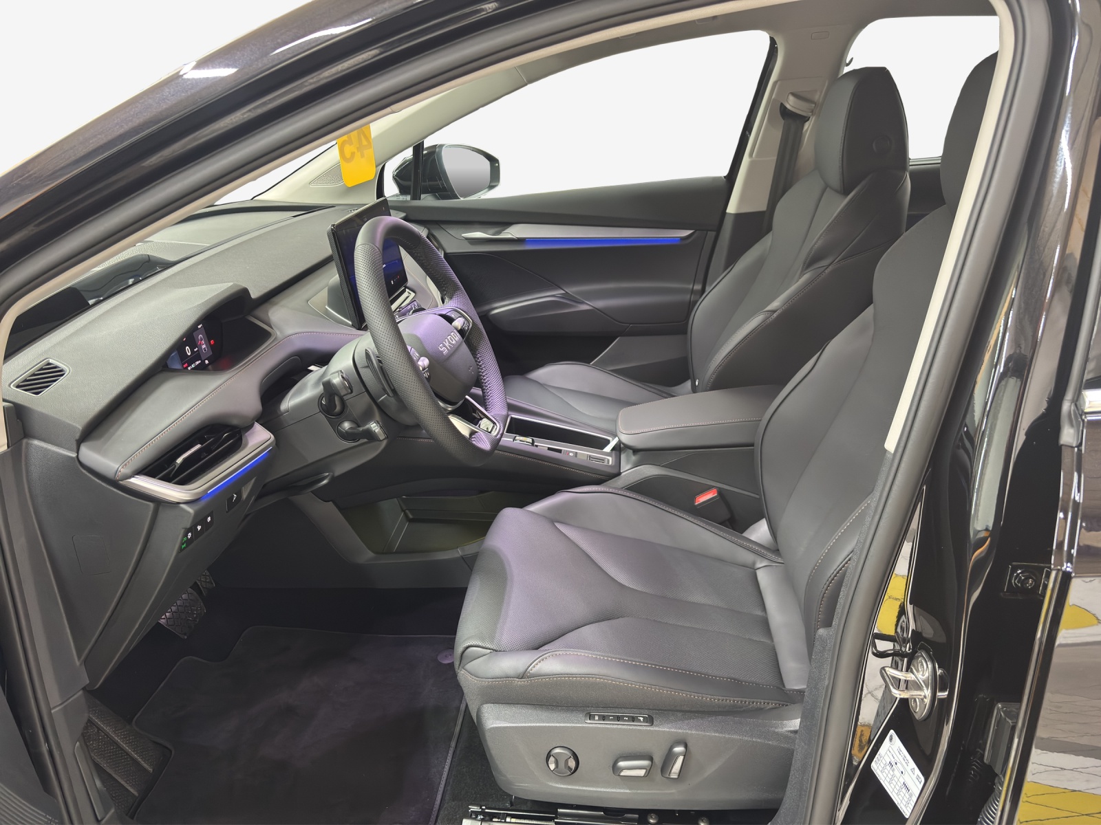 SKODA Elroq 85-image-8