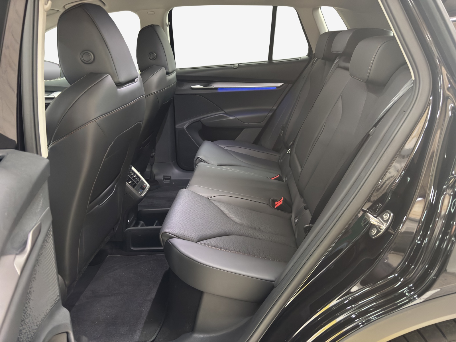 SKODA Elroq 85-image-12