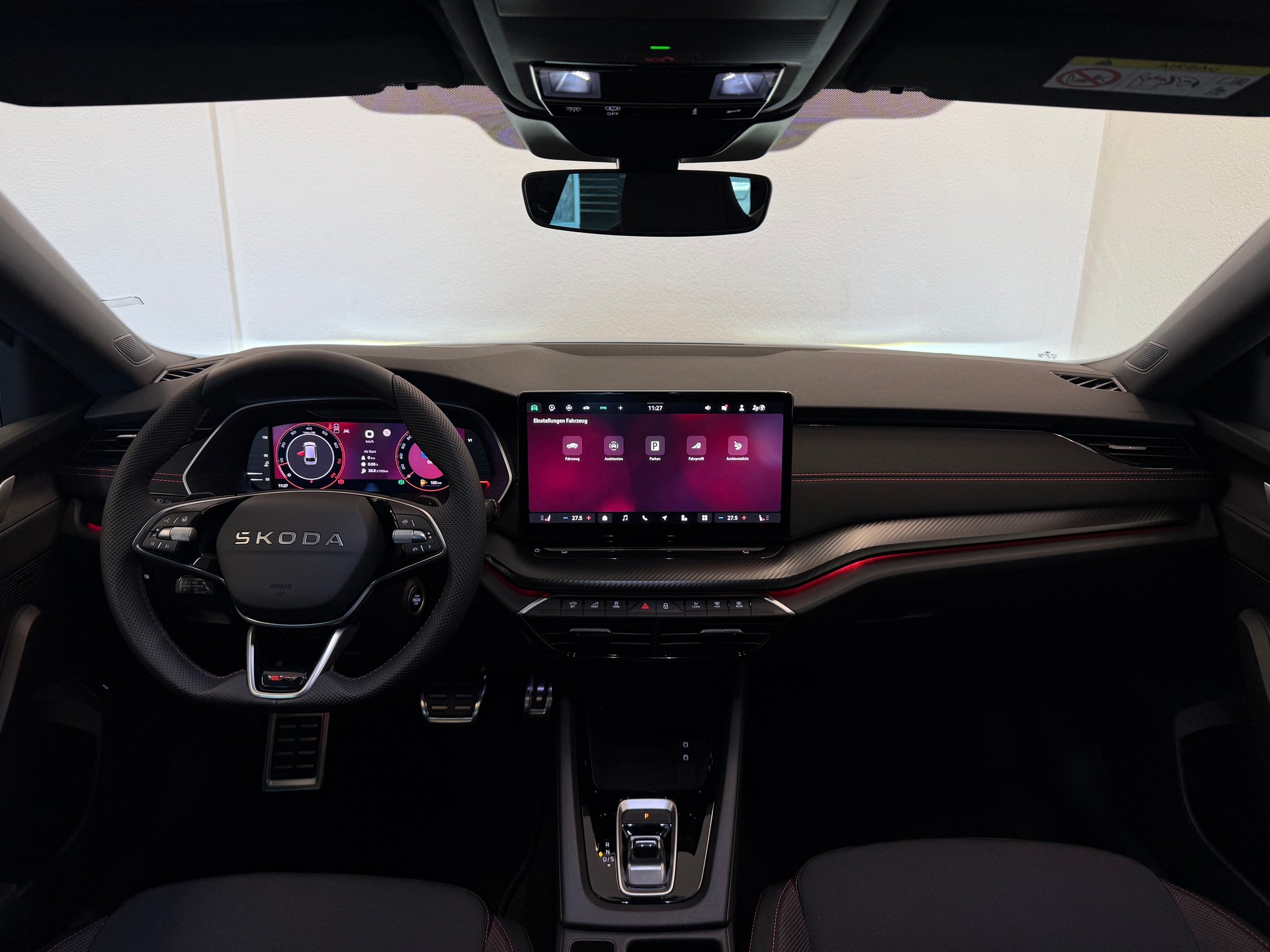 SKODA Octavia Combi 2.0 TSI DSG RS-image-15