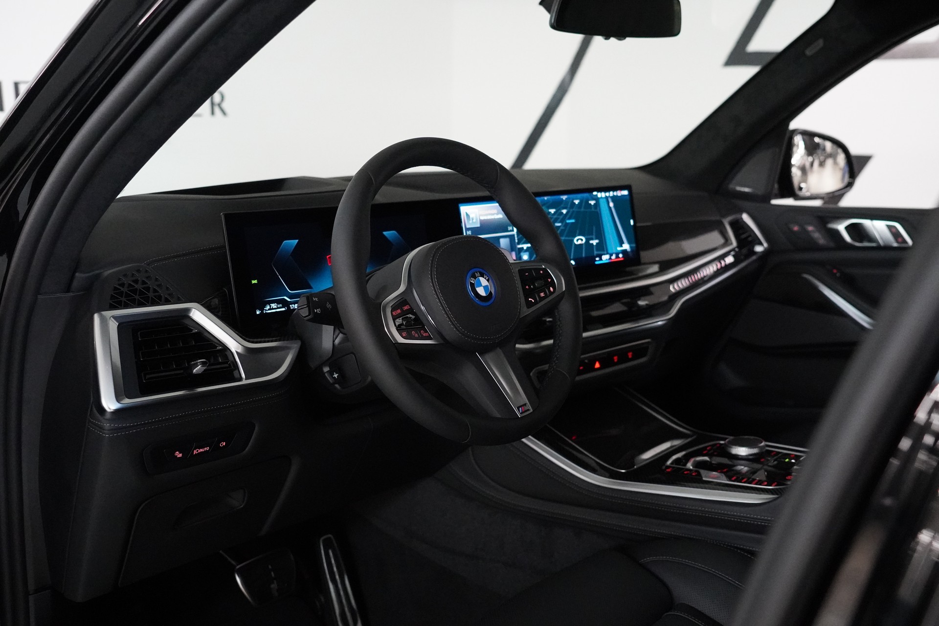 BMW X5 xDrive 50e M Sport Steptronic-image-23