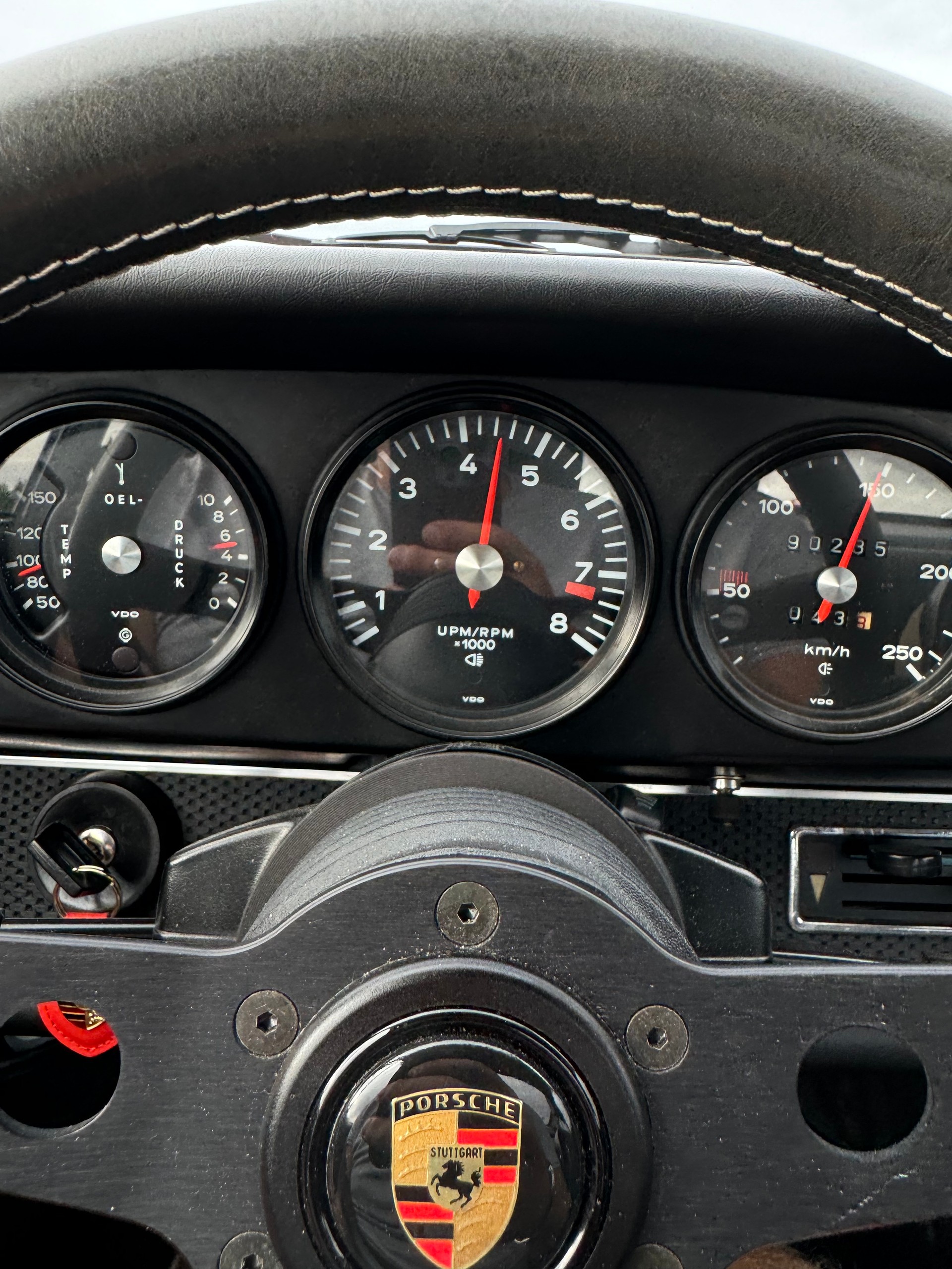 PORSCHE 911 2.4 S-image-4
