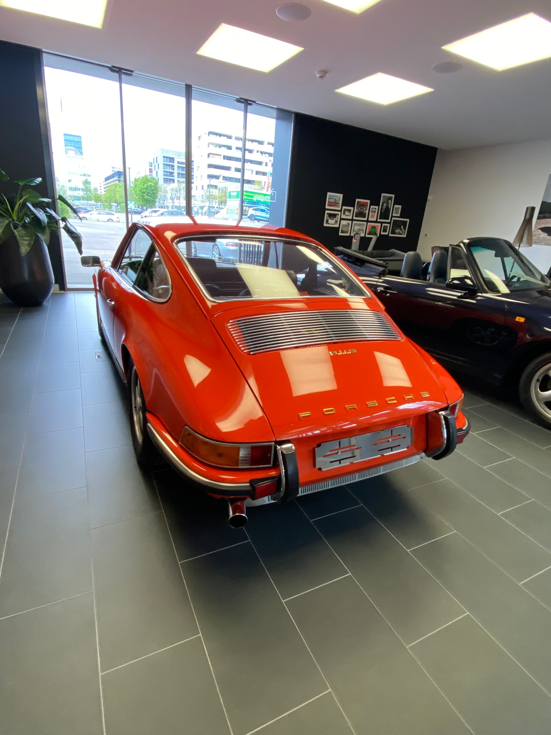 PORSCHE 911 2.4 S-image-6