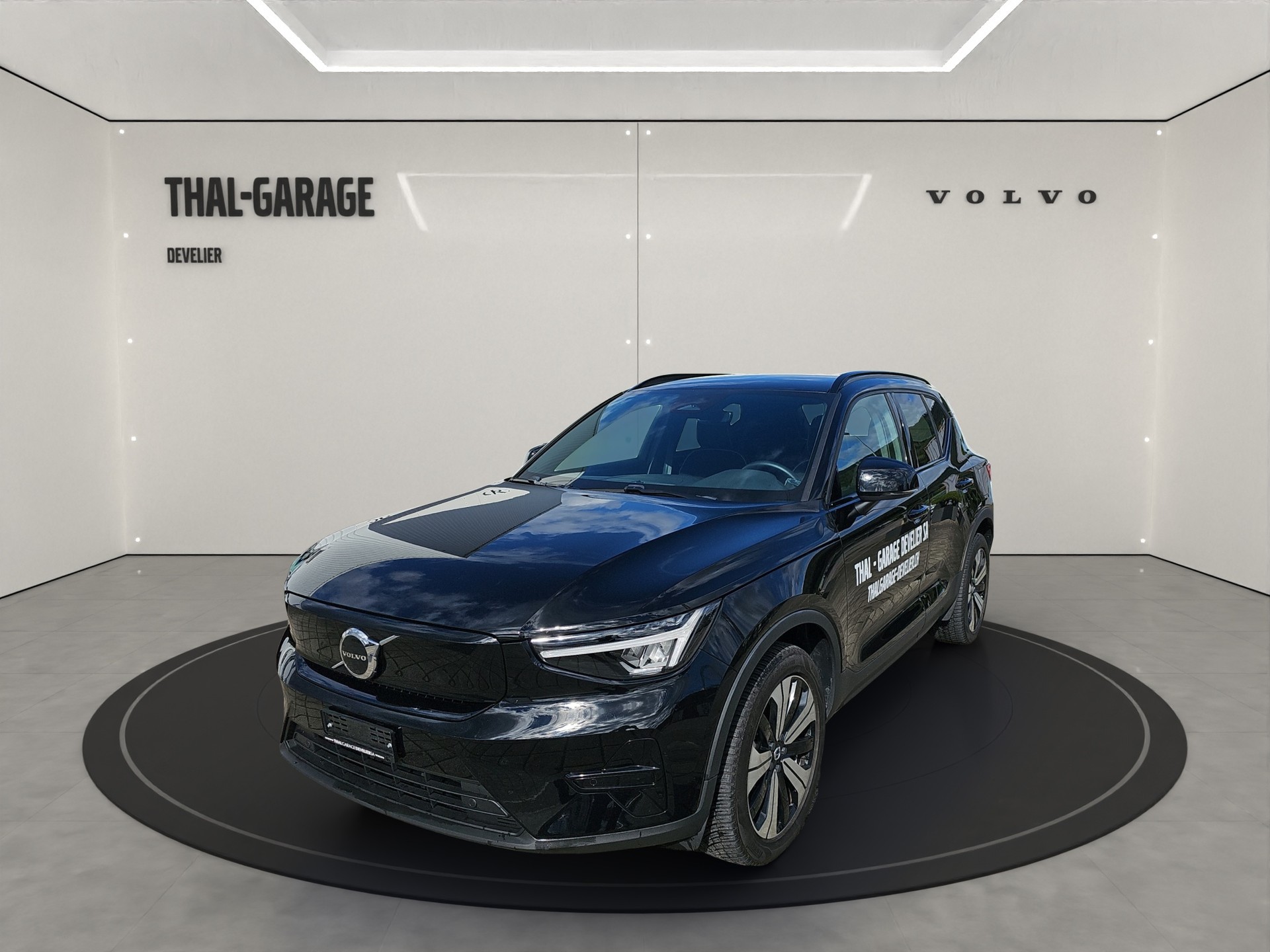 VOLVO XC40 P6 Plus-image-0