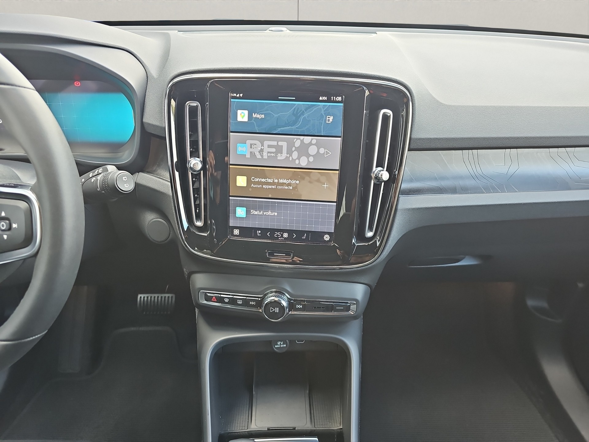 VOLVO XC40 P6 Plus-image-11