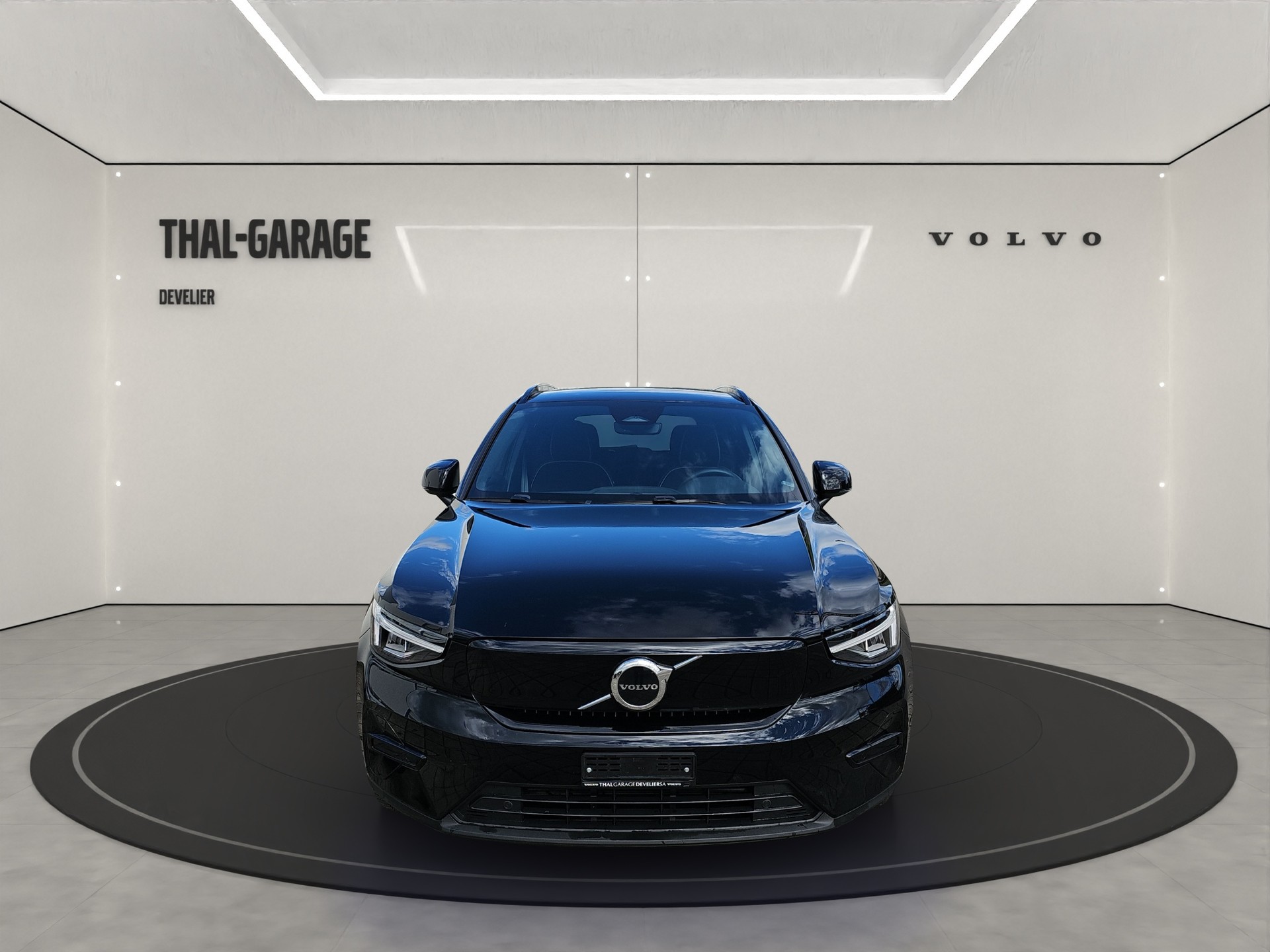 VOLVO XC40 P6 Plus-image-1