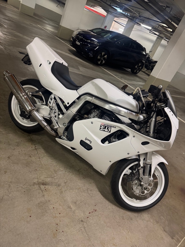 SUZUKI GSX-R 750-image-1