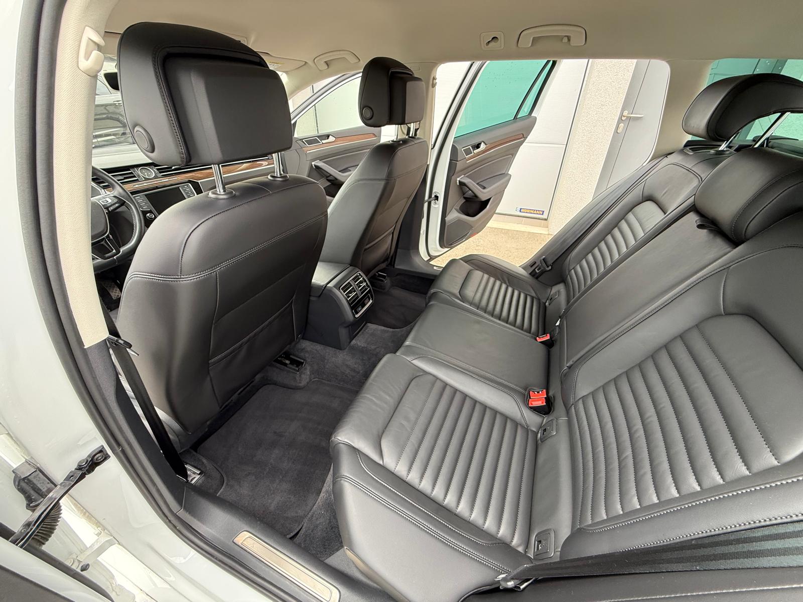 VW Passat Variant 2.0 TDI BMT Highline DSG-image-9