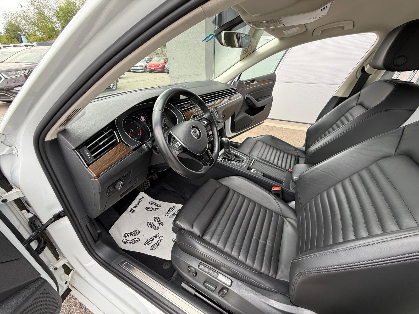 VW Passat Variant 2.0 TDI BMT Highline DSG-image-6