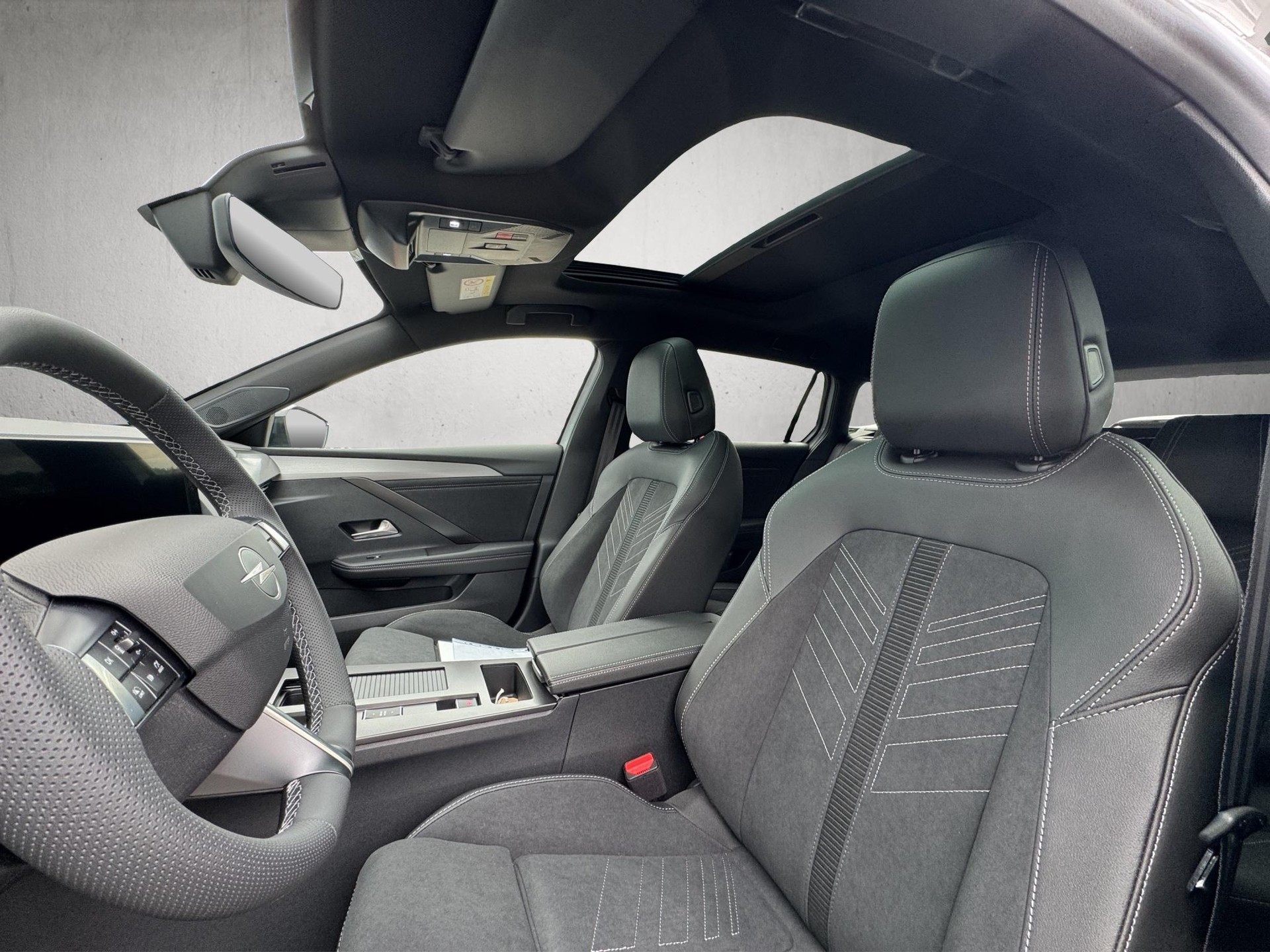 OPEL Astra-e Sports Tourer Ultimate-image-10